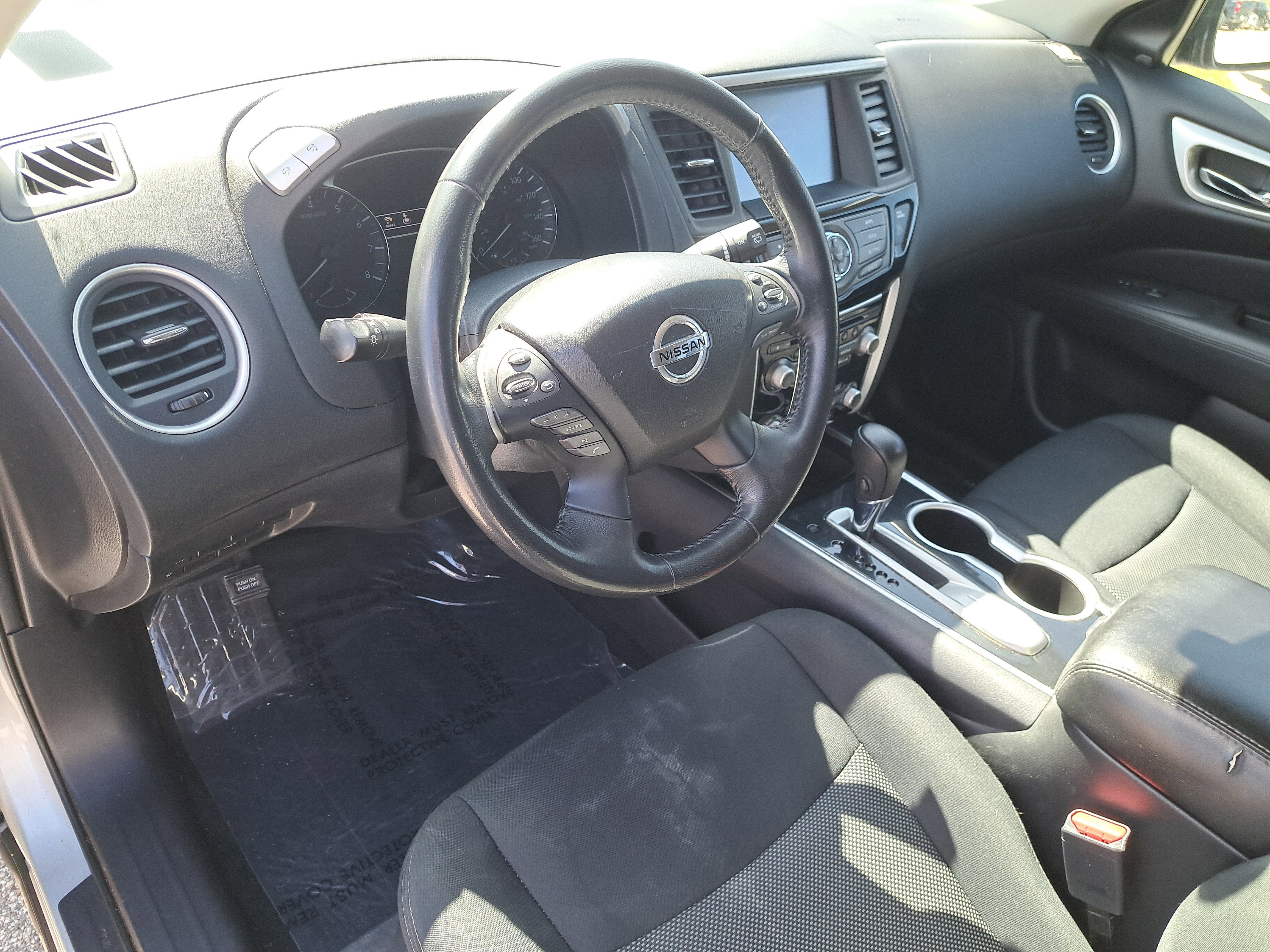 2019 Nissan Pathfinder SV