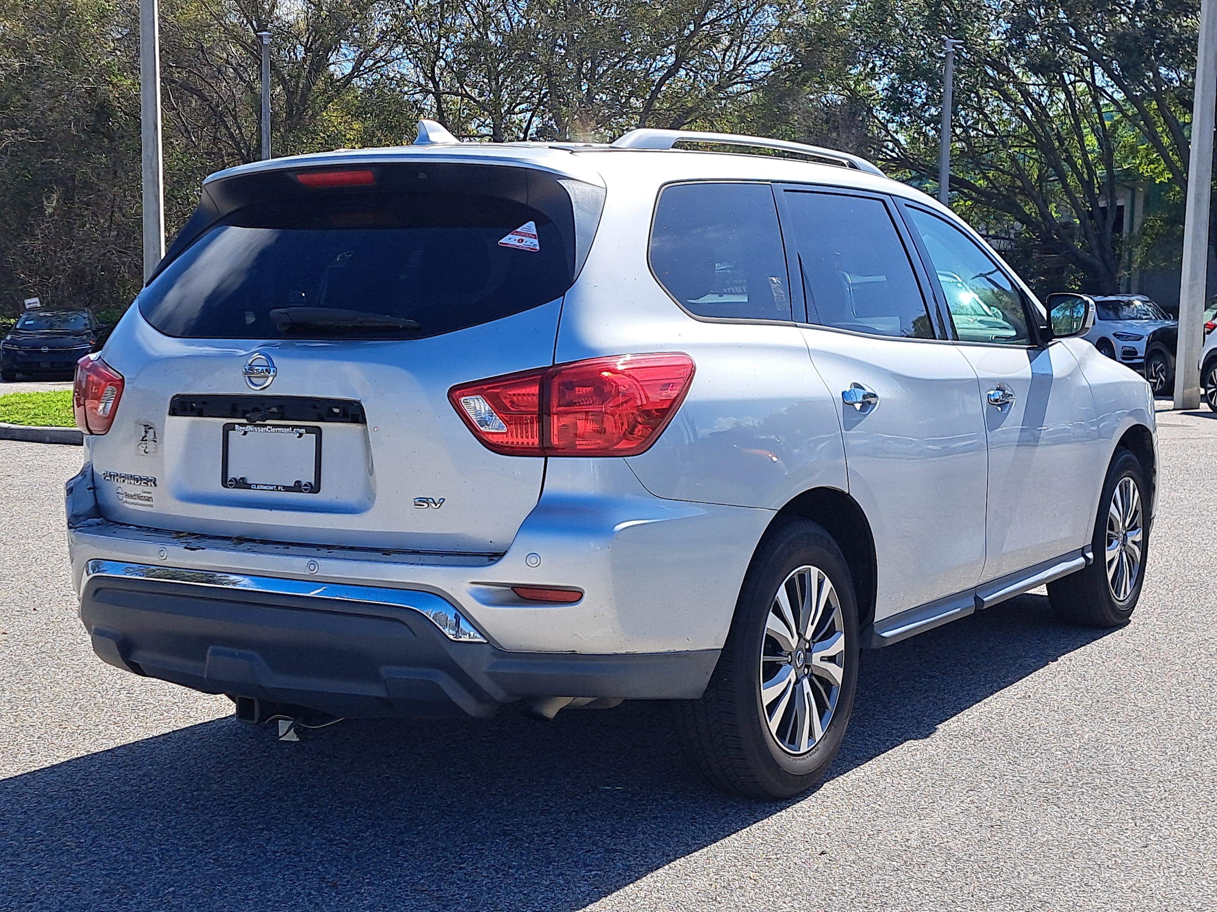 2019 Nissan Pathfinder SV