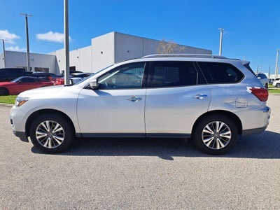 2019 Nissan Pathfinder SV