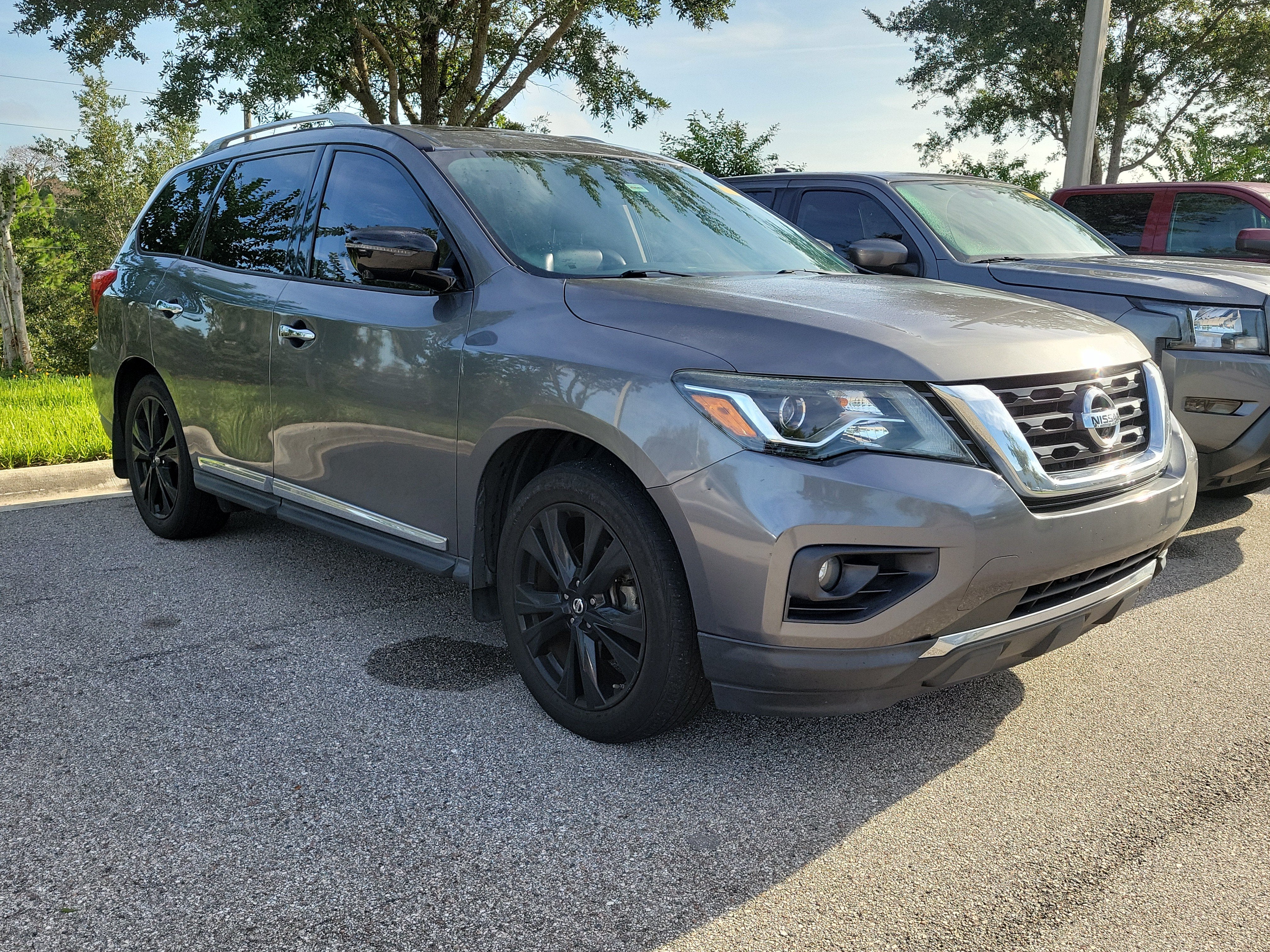 2017 Nissan Pathfinder Platinum