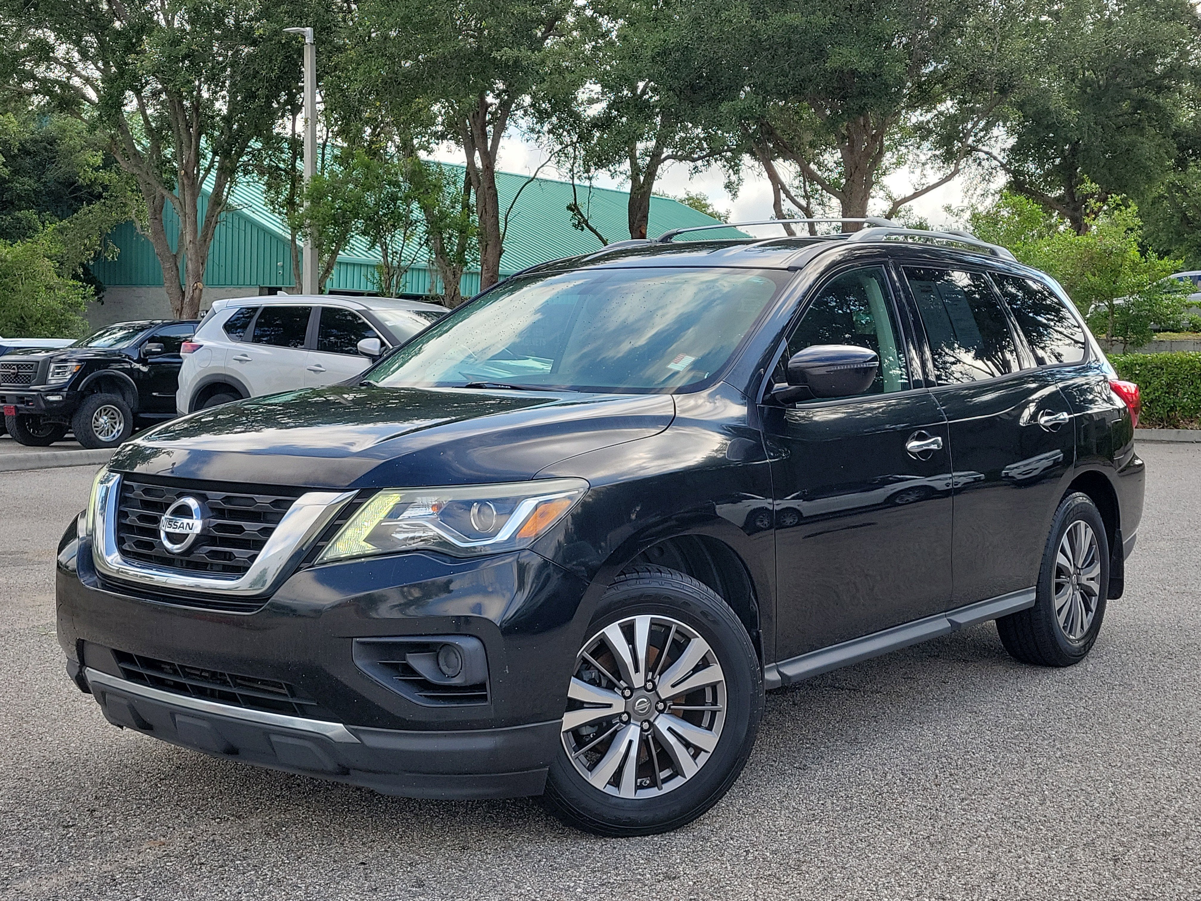 2017 Nissan Pathfinder S