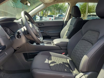 2025 Nissan Pathfinder S