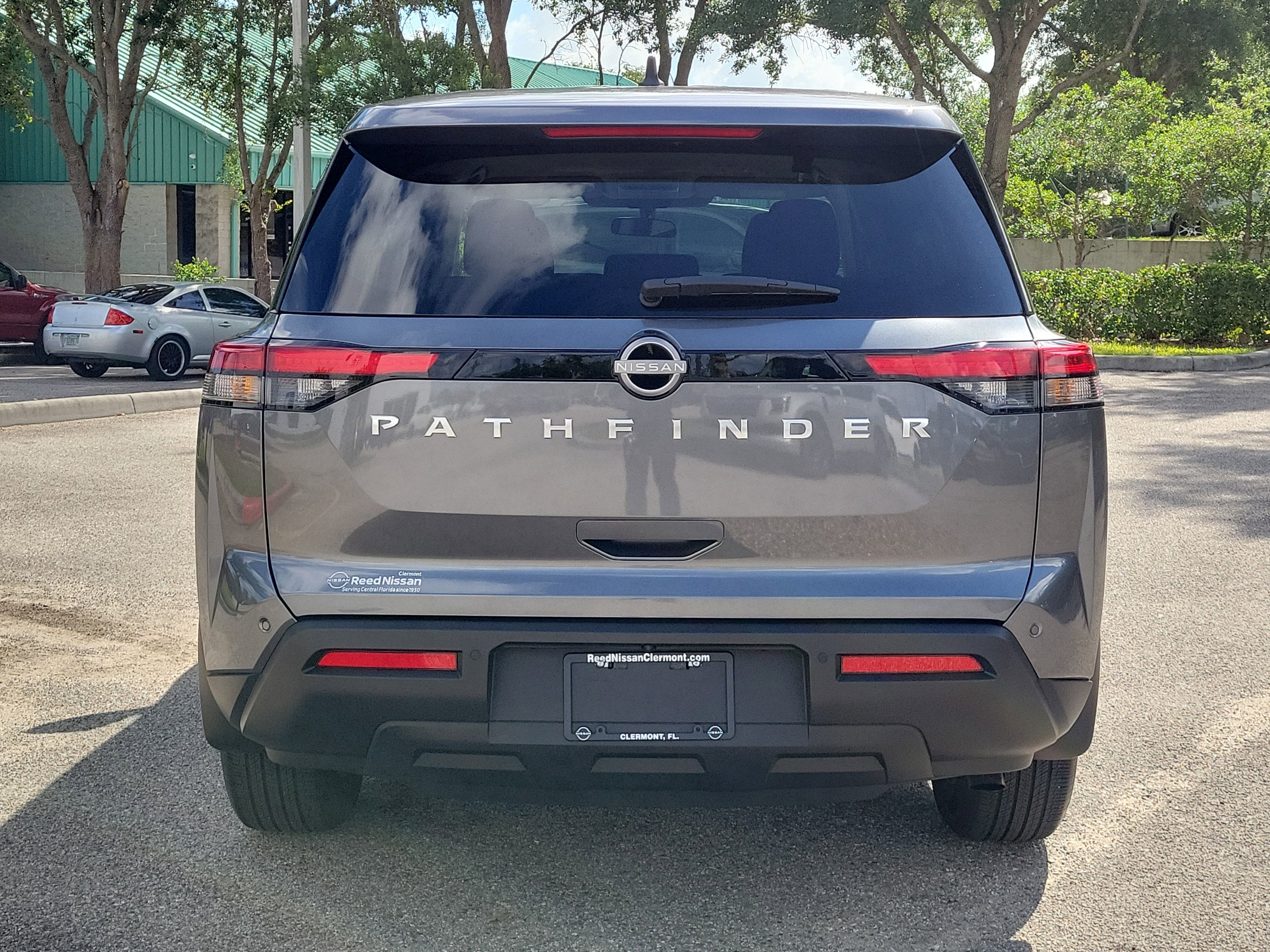 2025 Nissan Pathfinder S
