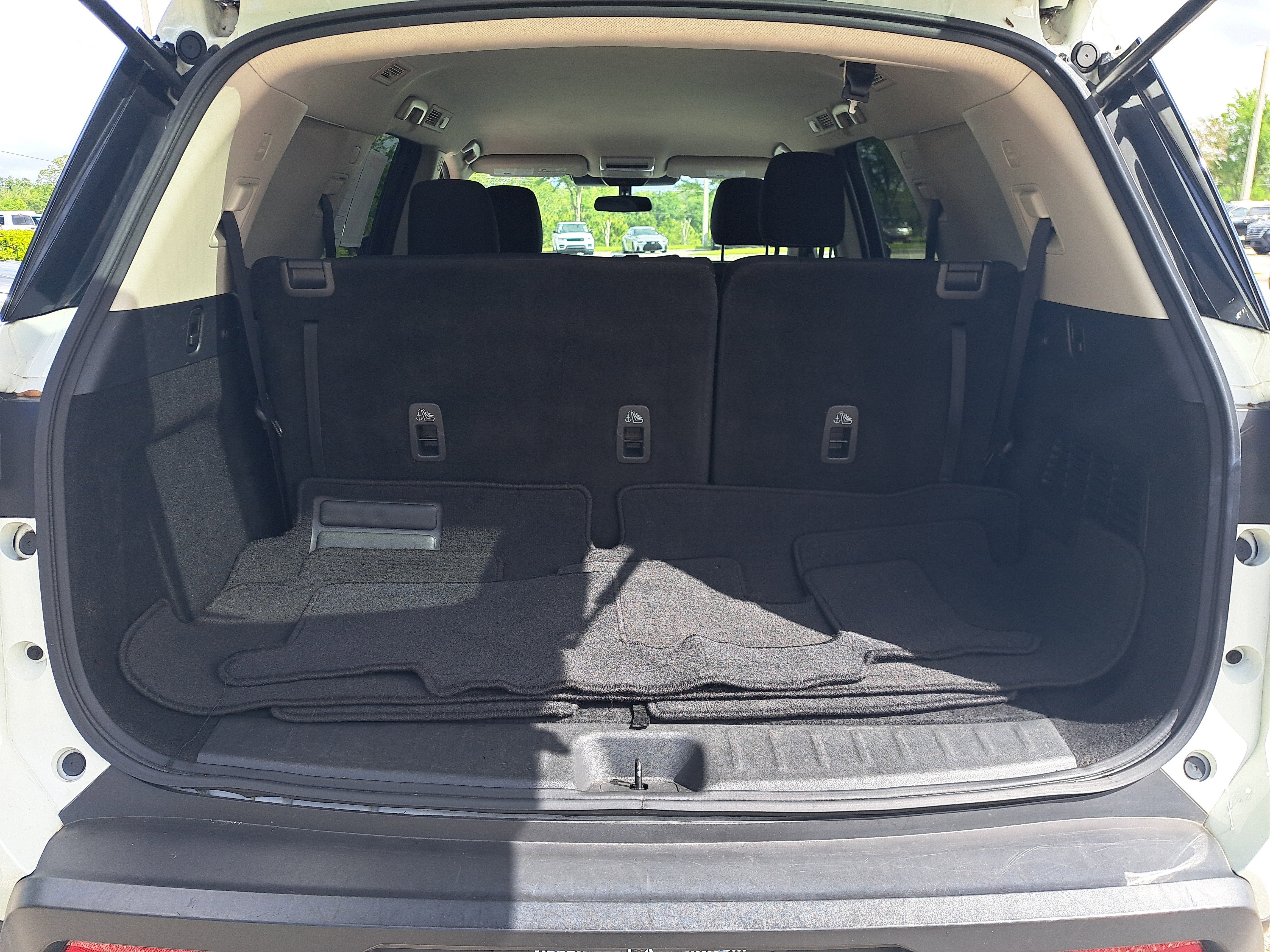 2023 Nissan Pathfinder S