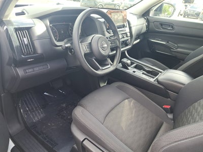 2023 Nissan Pathfinder S