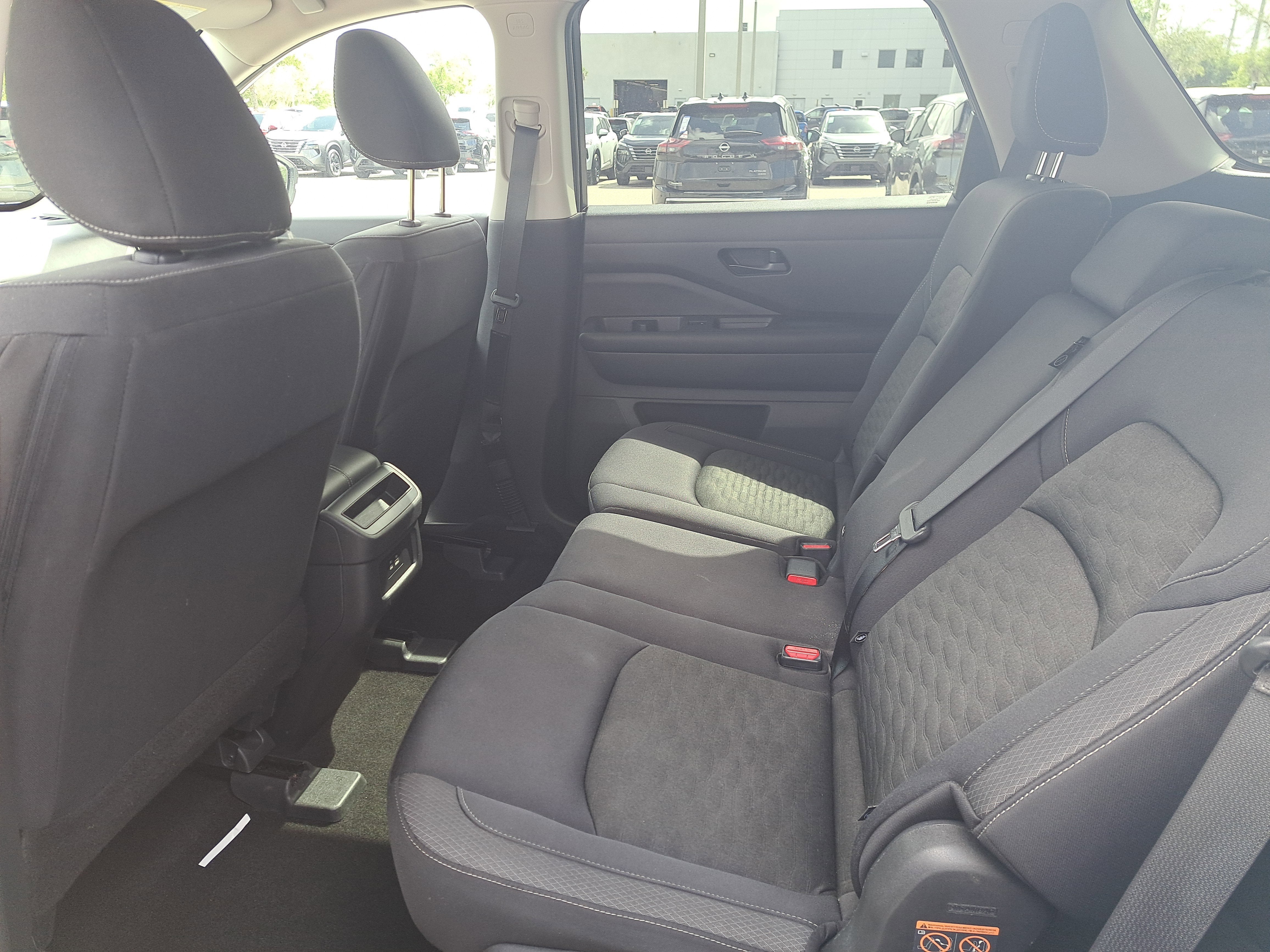 2023 Nissan Pathfinder S