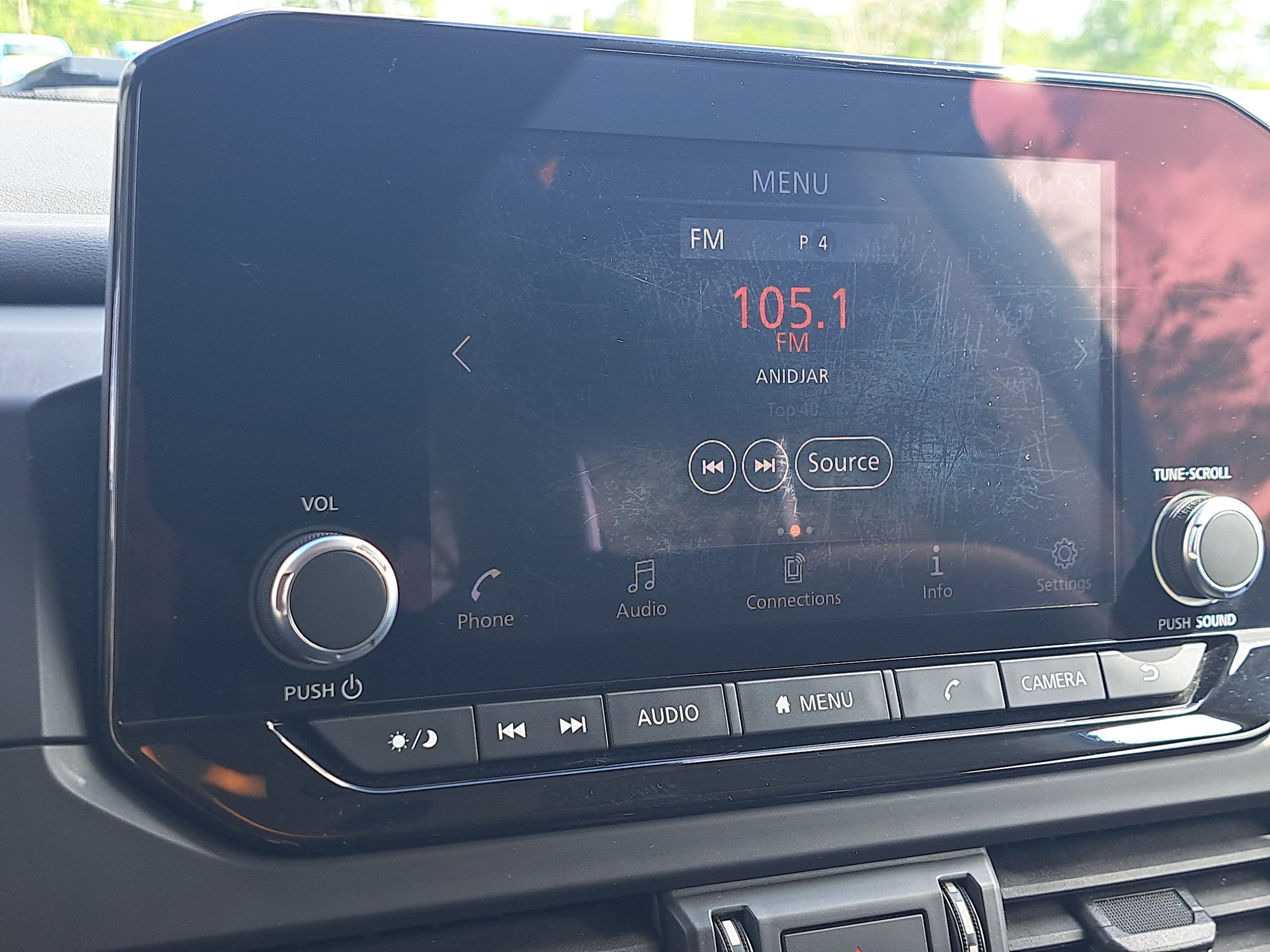 2023 Nissan Pathfinder S