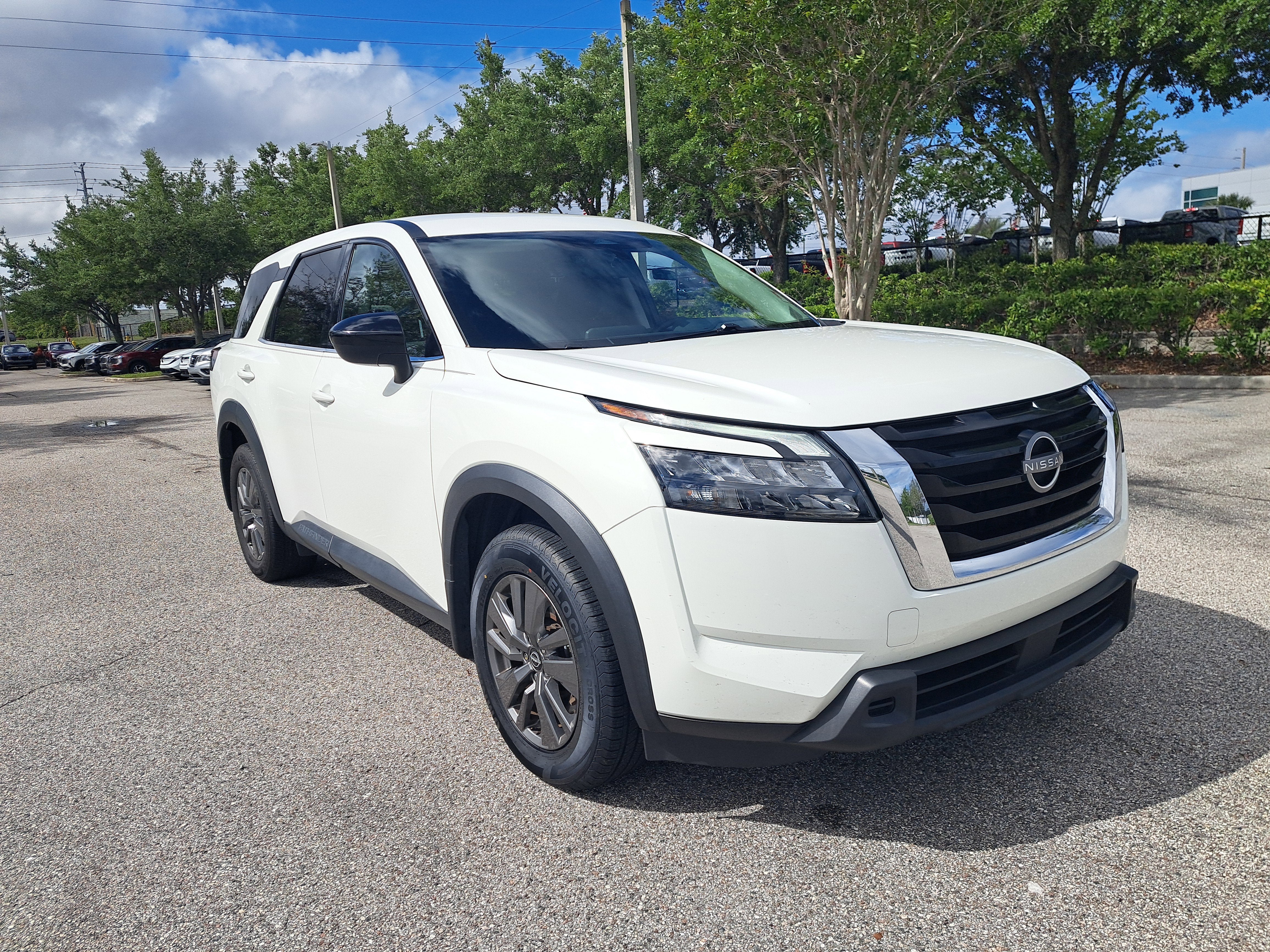 2023 Nissan Pathfinder S