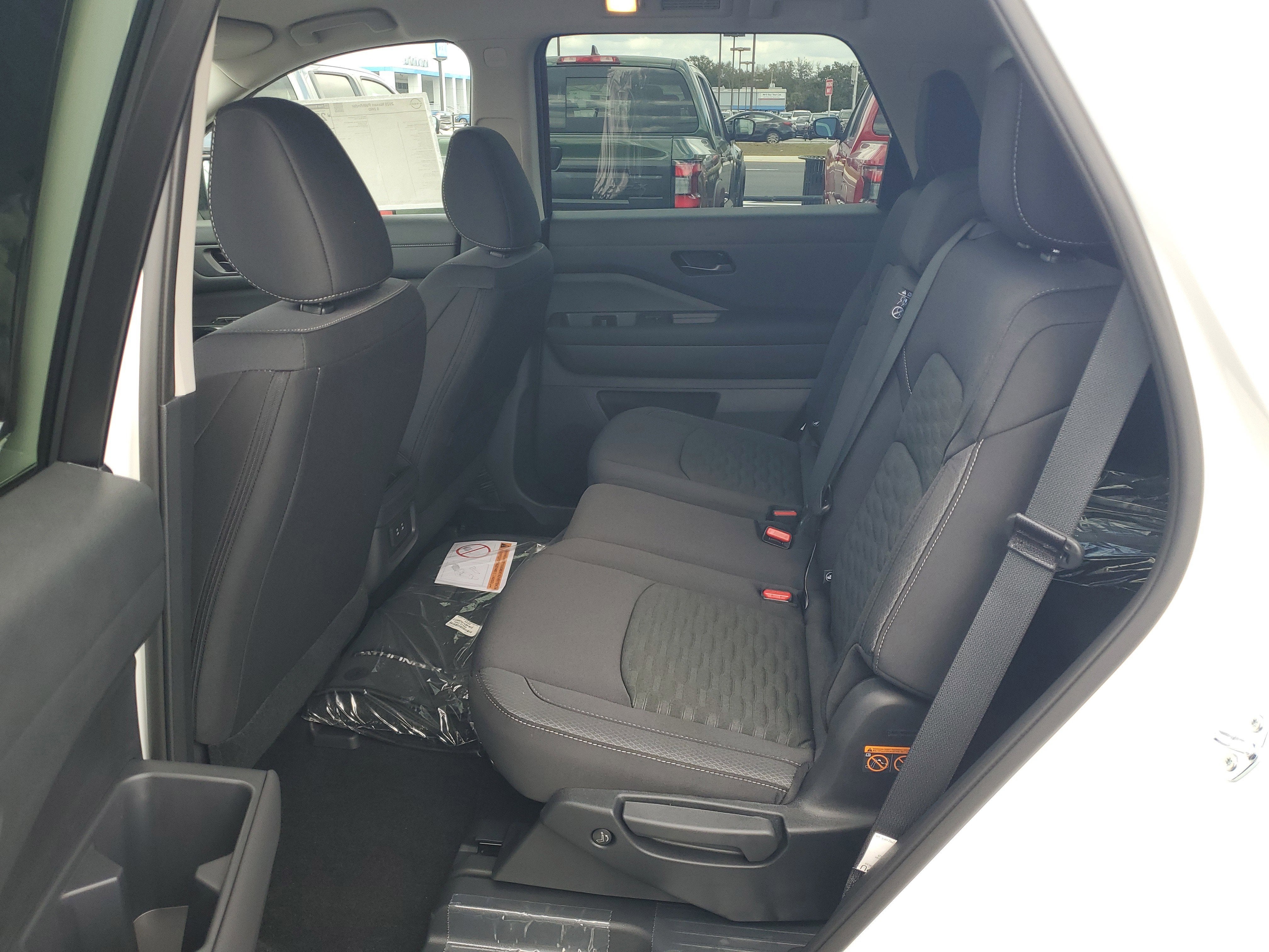 2026 Nissan Pathfinder S