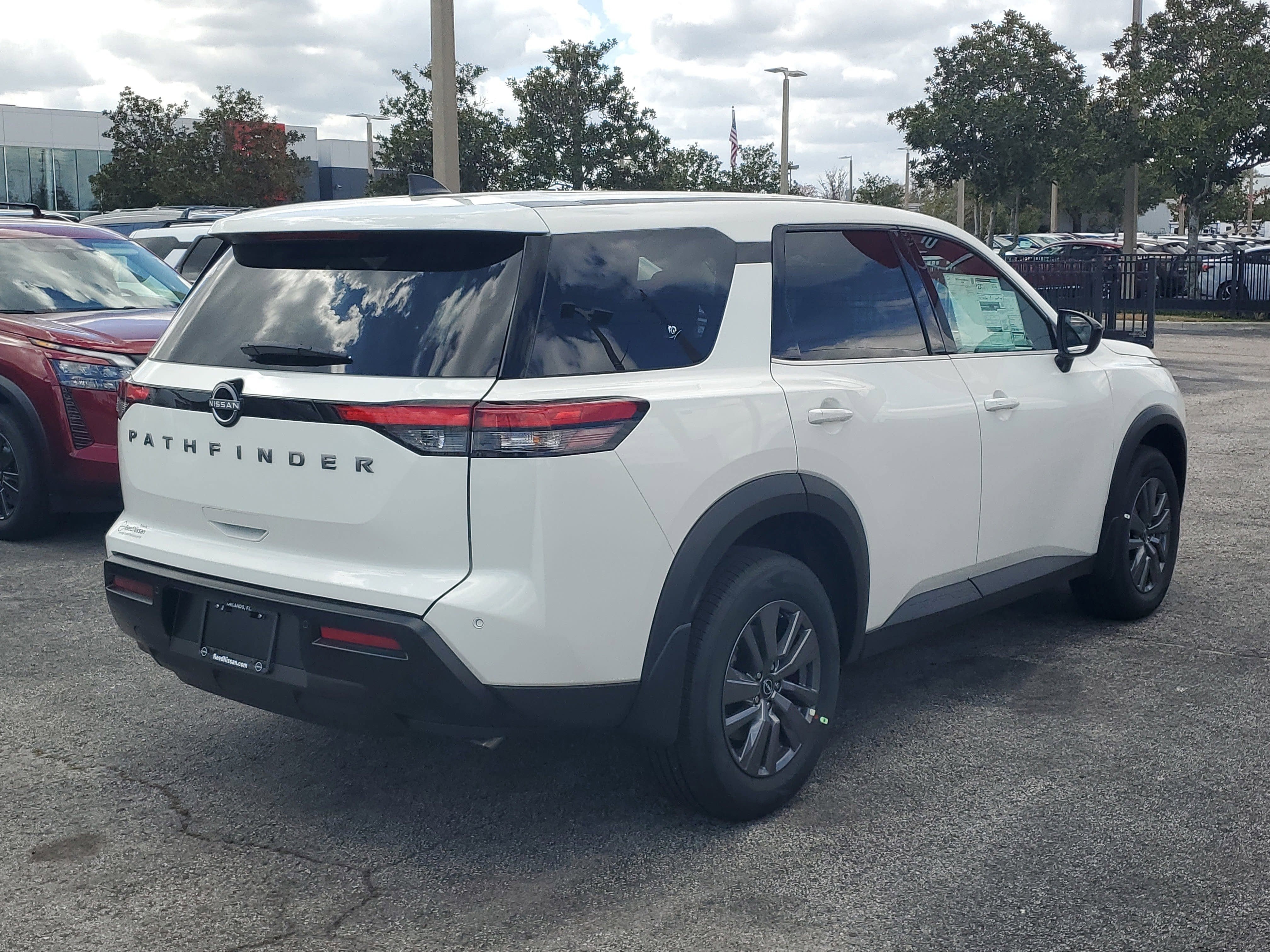 2026 Nissan Pathfinder S