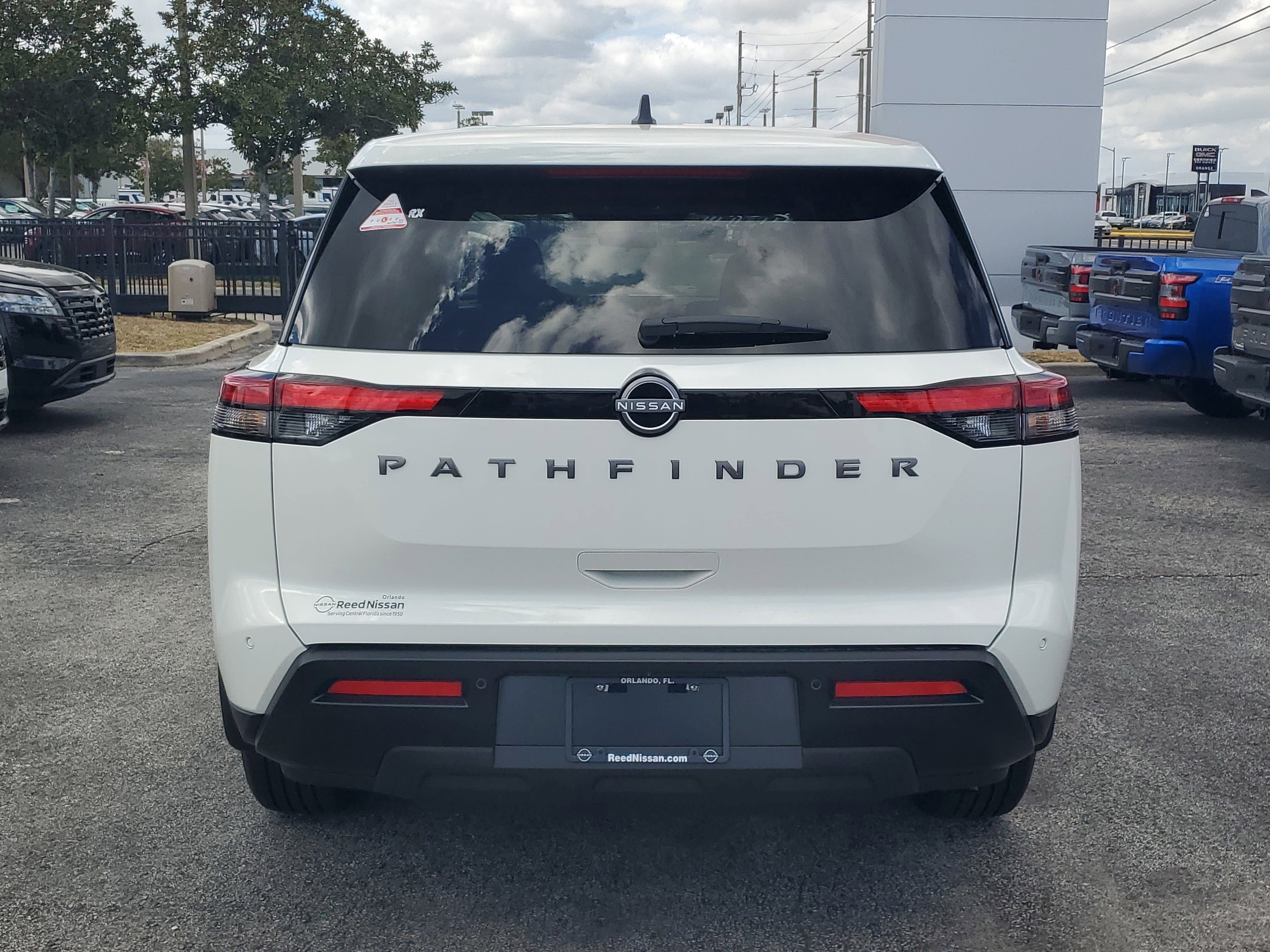 2026 Nissan Pathfinder S