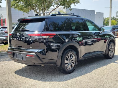 2024 Nissan Pathfinder SV