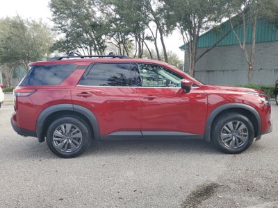 2024 Nissan Pathfinder SV