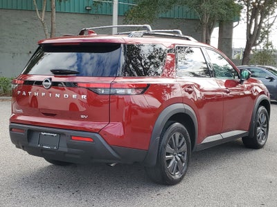 2024 Nissan Pathfinder SV