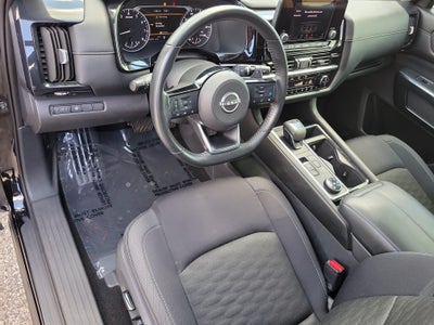 2023 Nissan Pathfinder SV