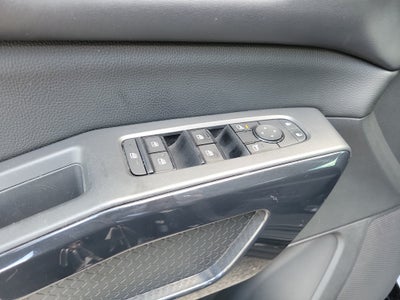 2023 Nissan Pathfinder SV