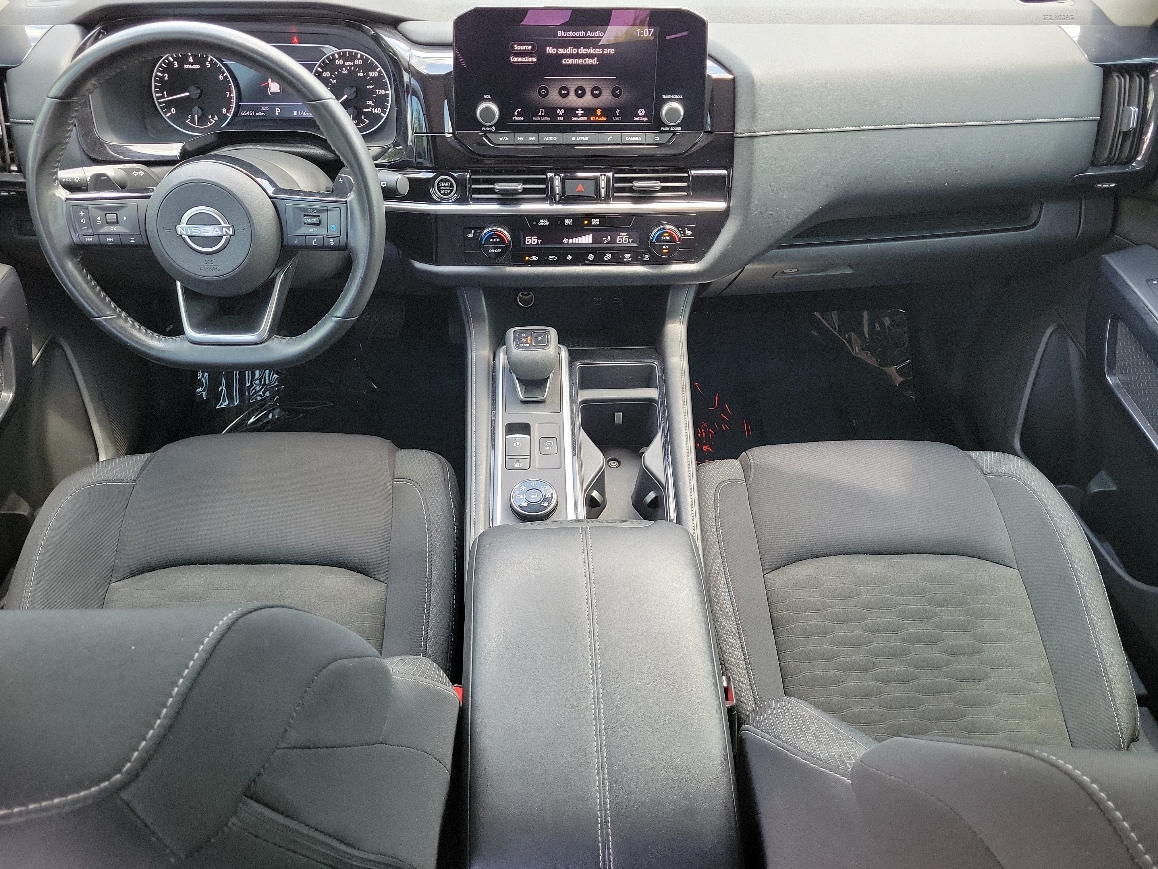 2023 Nissan Pathfinder SV