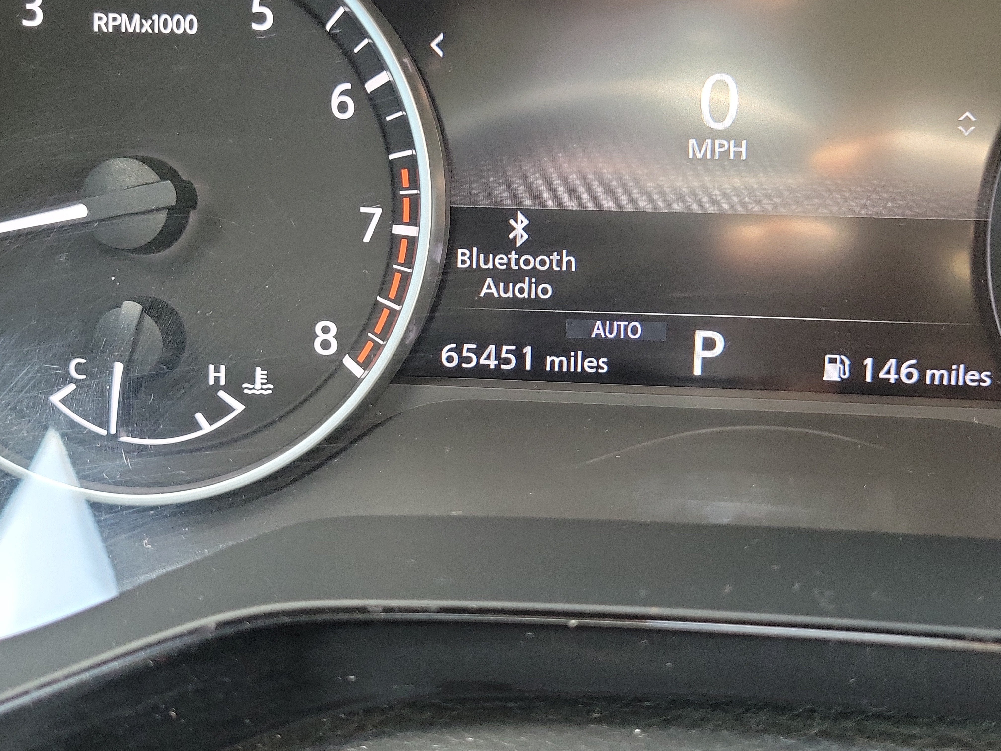 2023 Nissan Pathfinder SV