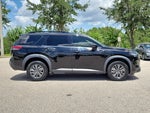 2023 Nissan Pathfinder SV