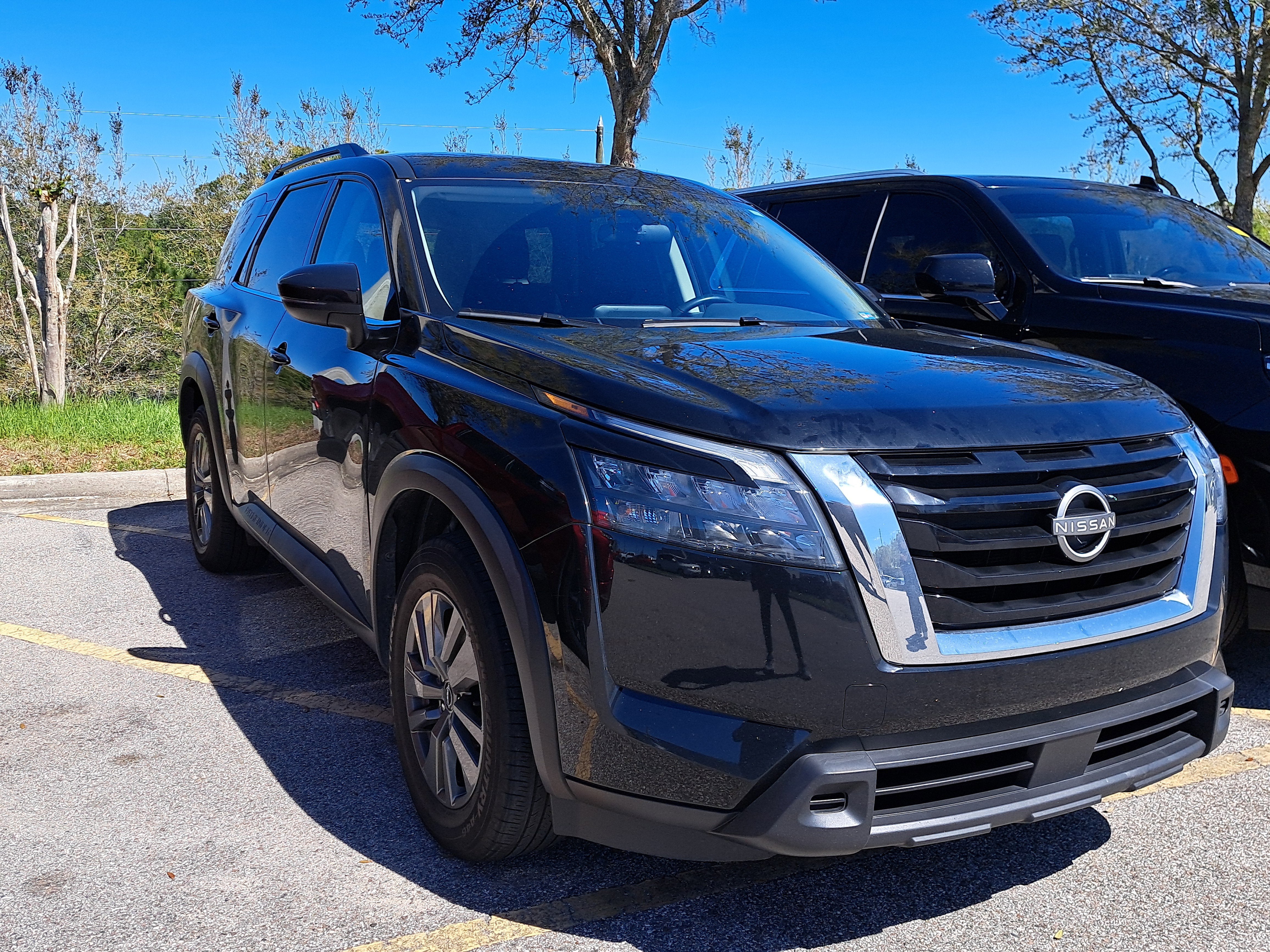 2024 Nissan Pathfinder SV