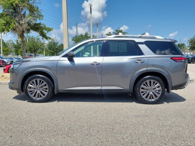 2023 Nissan Pathfinder SL