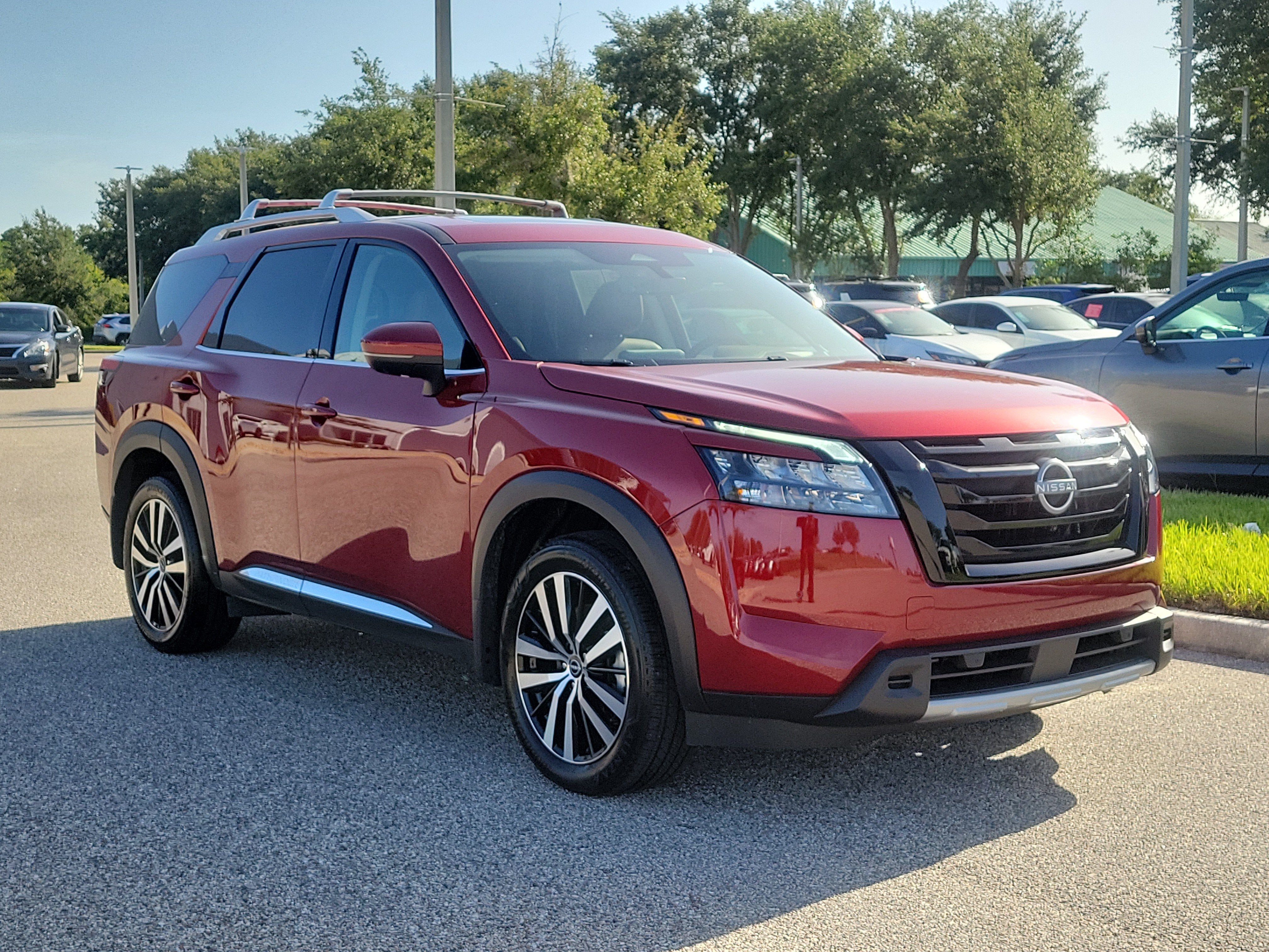 2025 Nissan Pathfinder Platinum