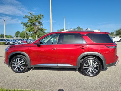2025 Nissan Pathfinder Platinum