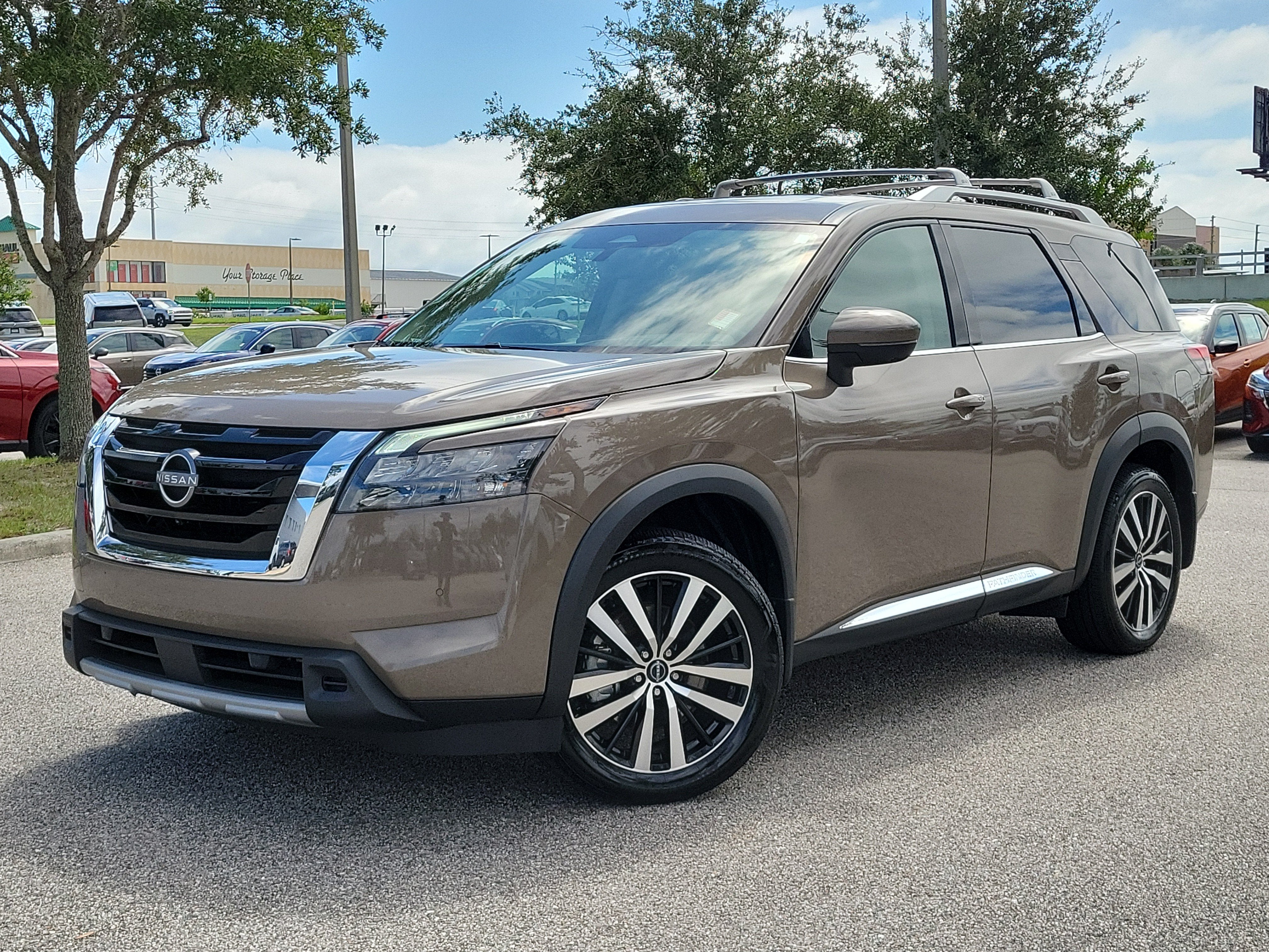 2025 Nissan Pathfinder Platinum