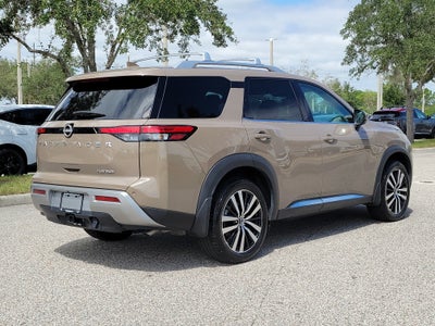 2025 Nissan Pathfinder Platinum
