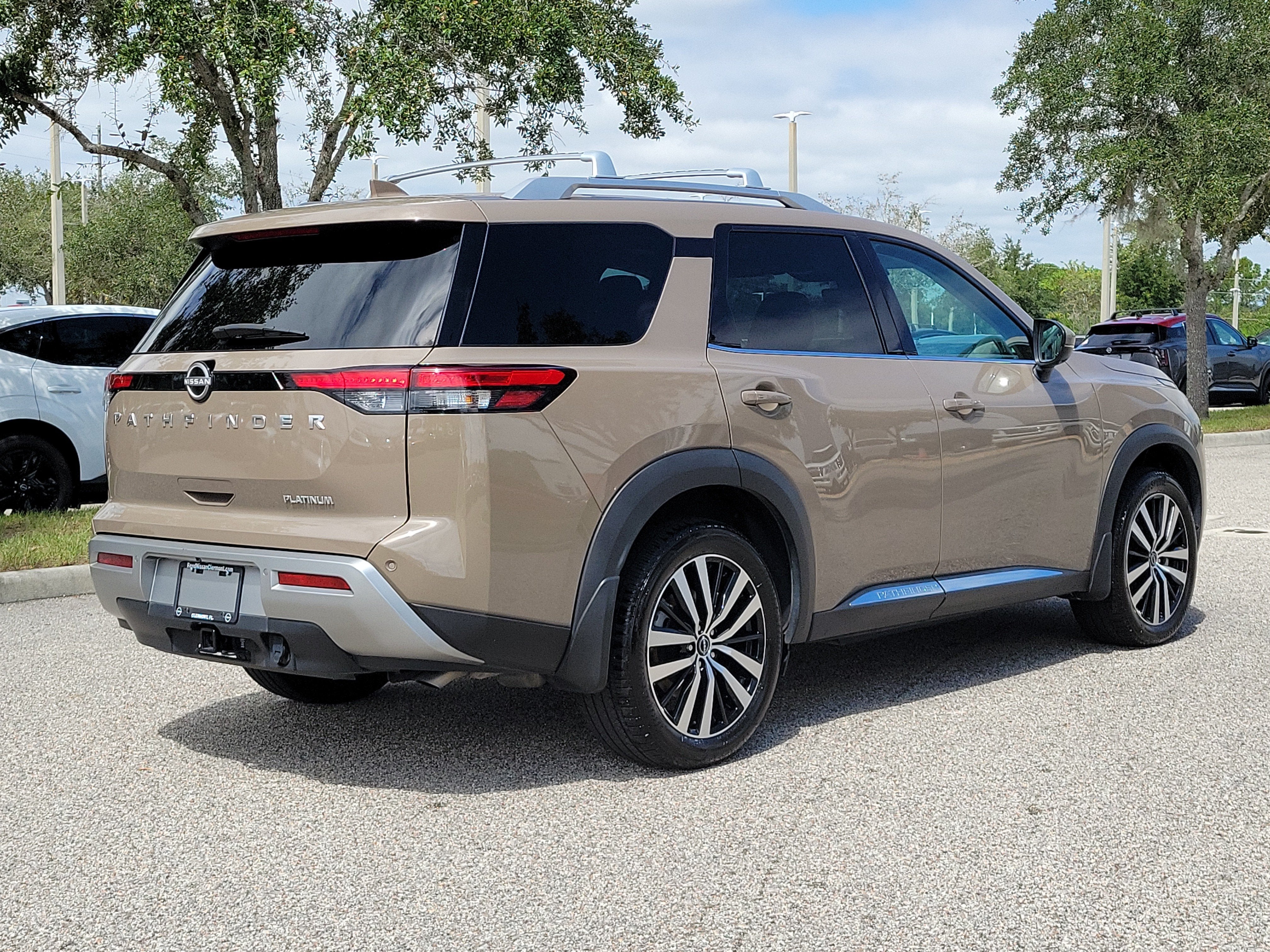 2025 Nissan Pathfinder Platinum