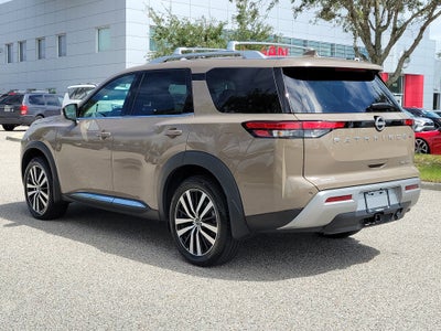 2025 Nissan Pathfinder Platinum