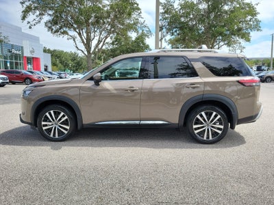 2025 Nissan Pathfinder Platinum