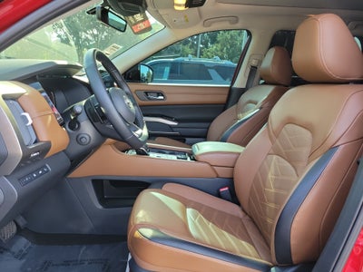 2025 Nissan Pathfinder Platinum