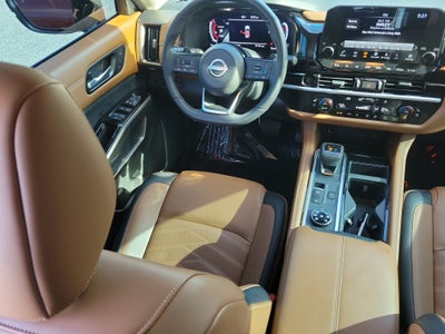 2025 Nissan Pathfinder Platinum