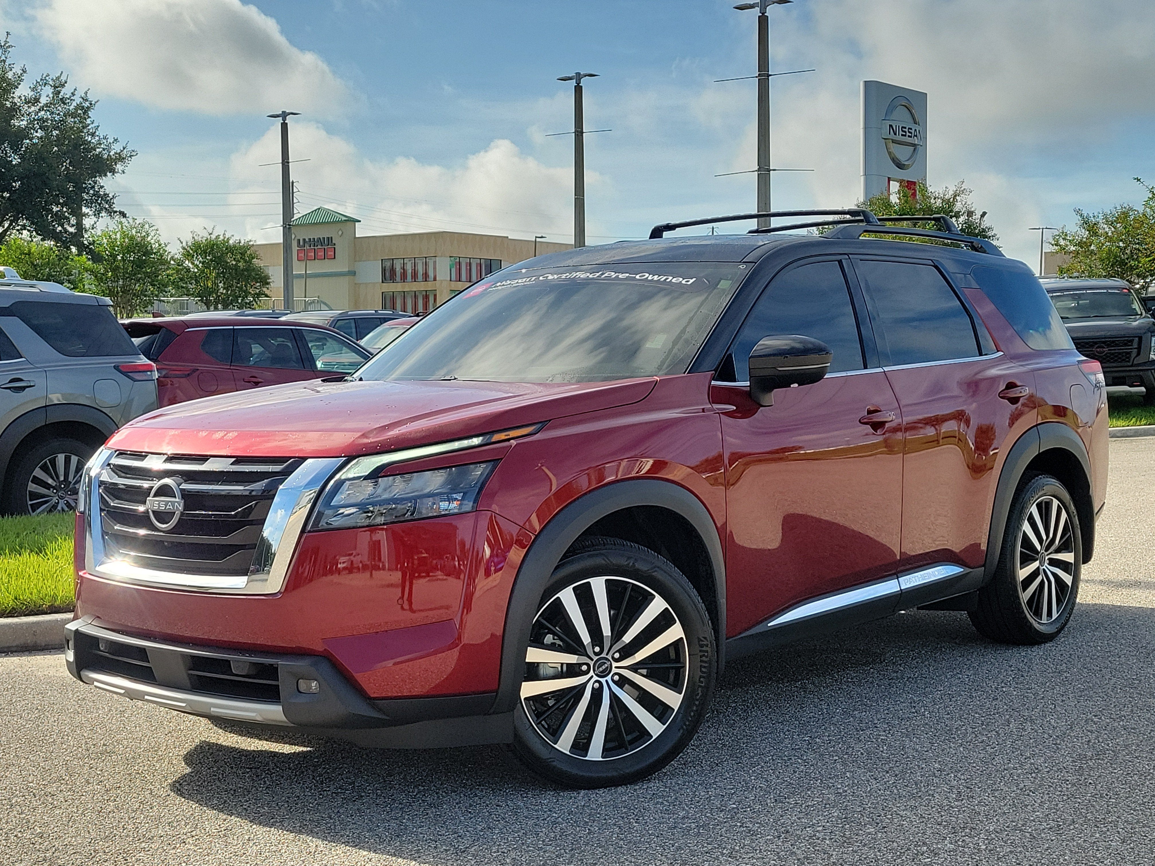 2025 Nissan Pathfinder Platinum