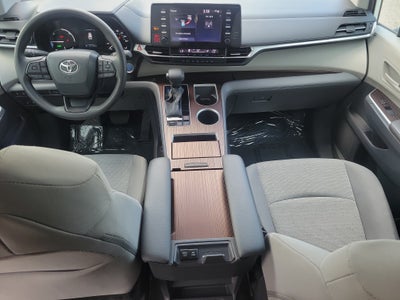2024 Toyota Sienna LE