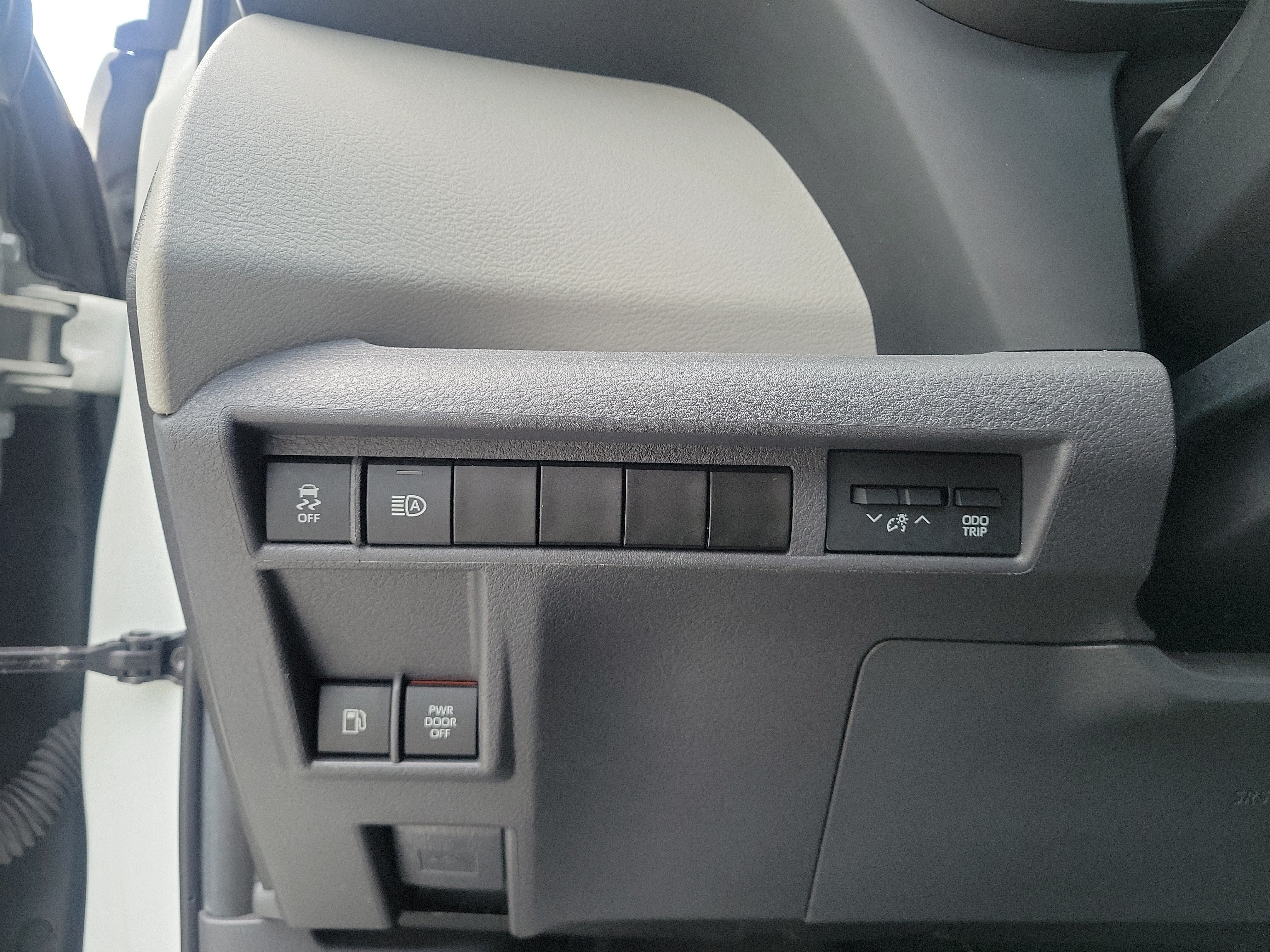 2024 Toyota Sienna LE