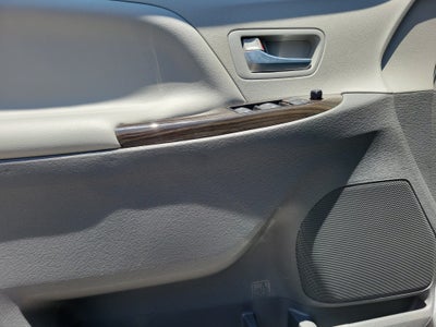 2020 Toyota Sienna XLE
