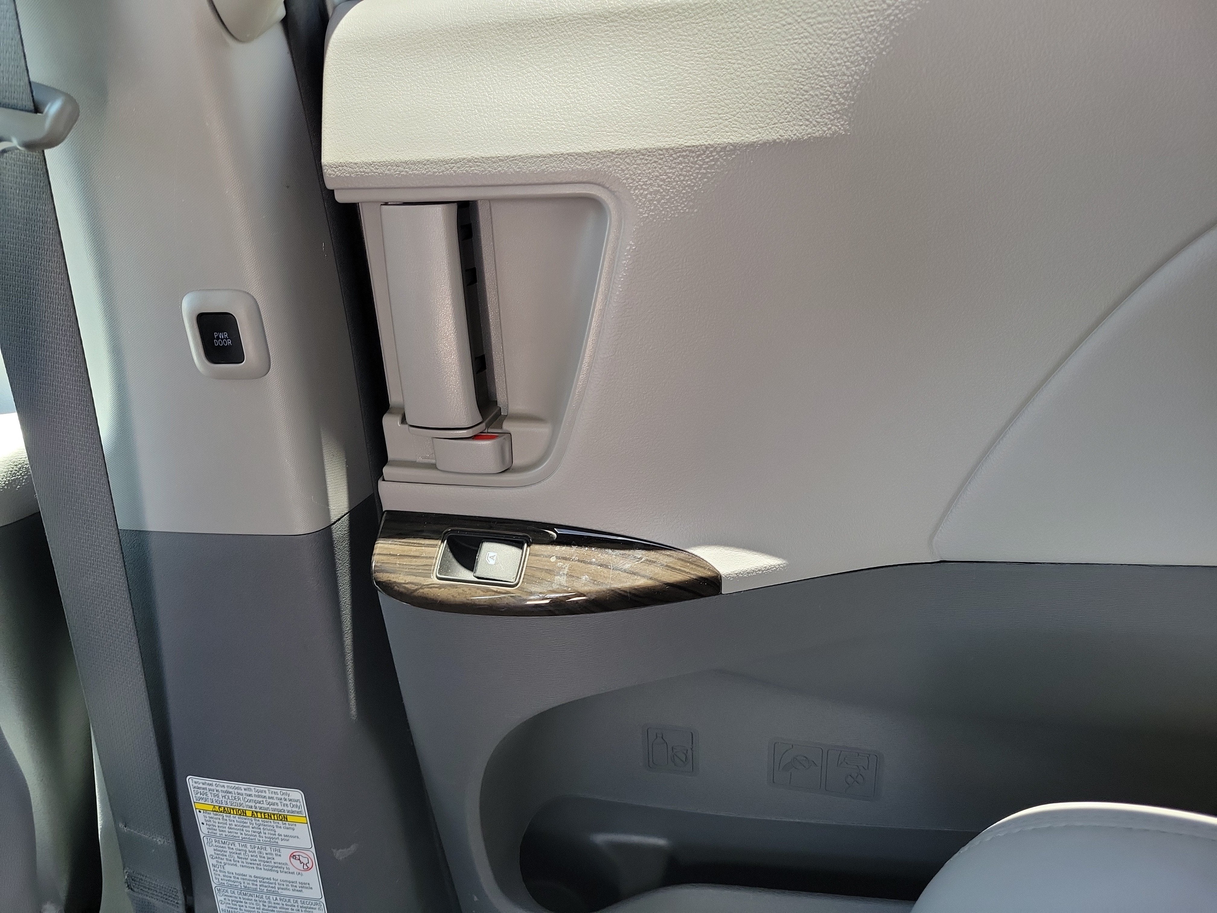 2020 Toyota Sienna XLE