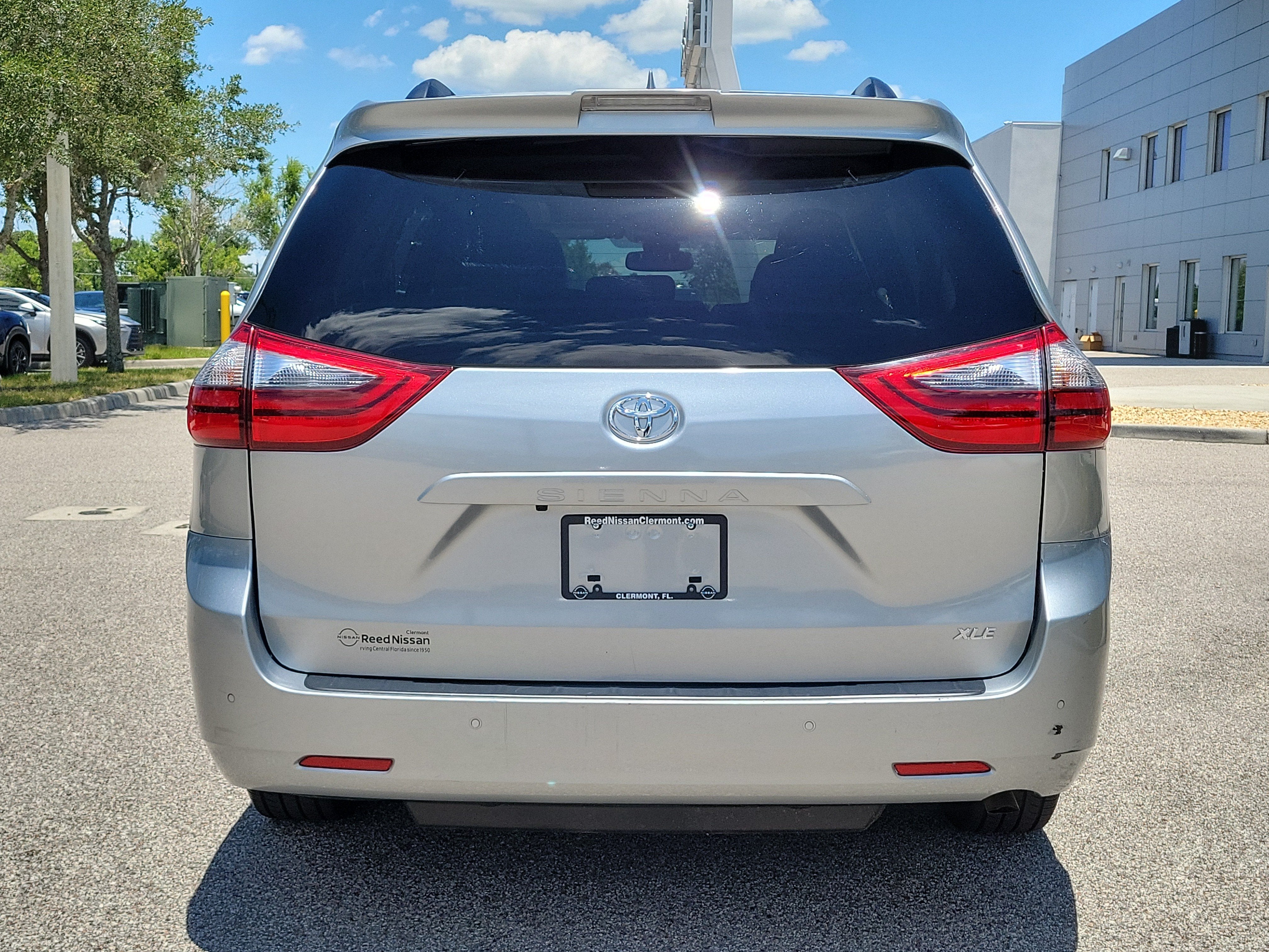 2020 Toyota Sienna XLE