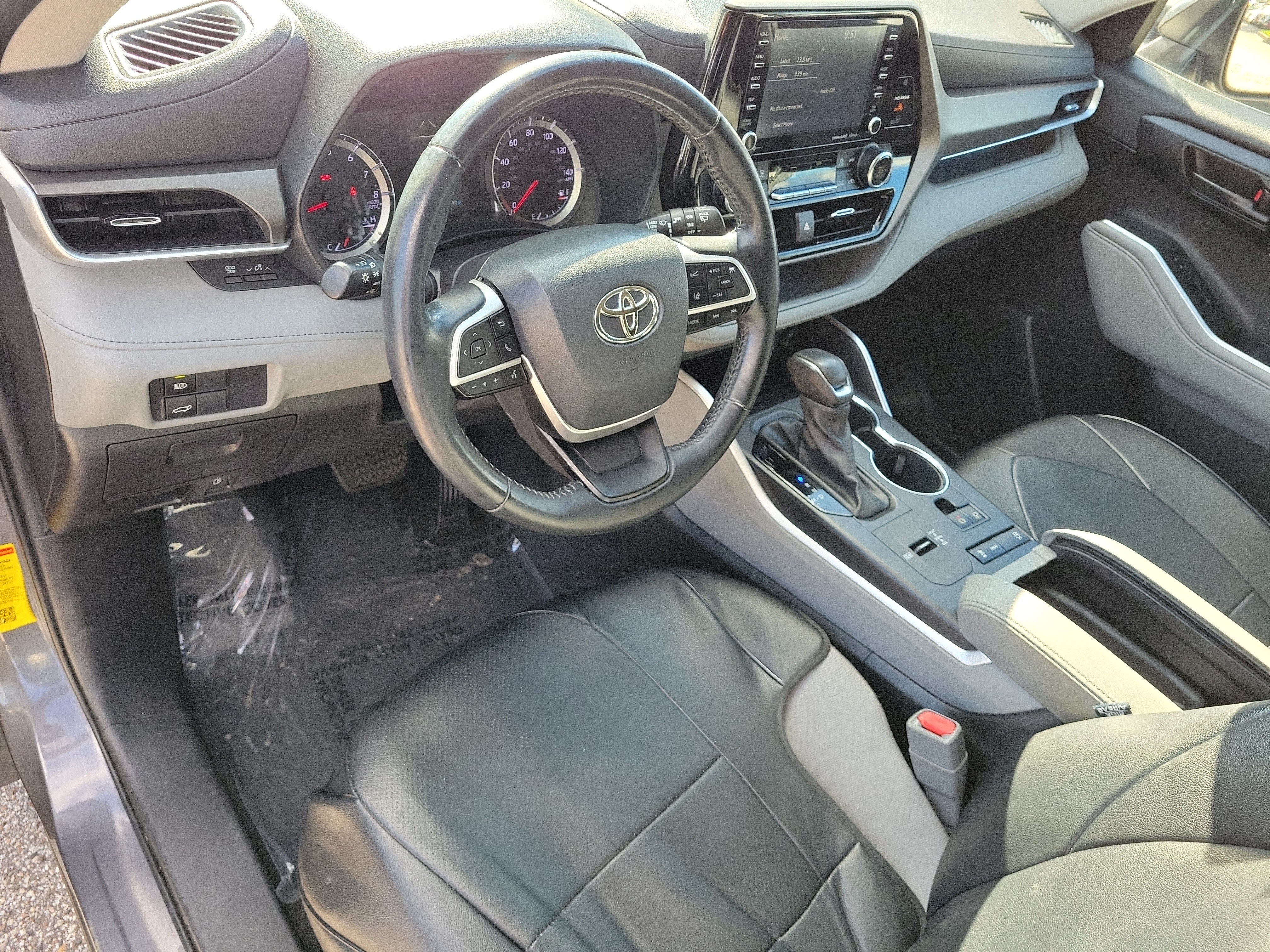 2022 Toyota Highlander LE