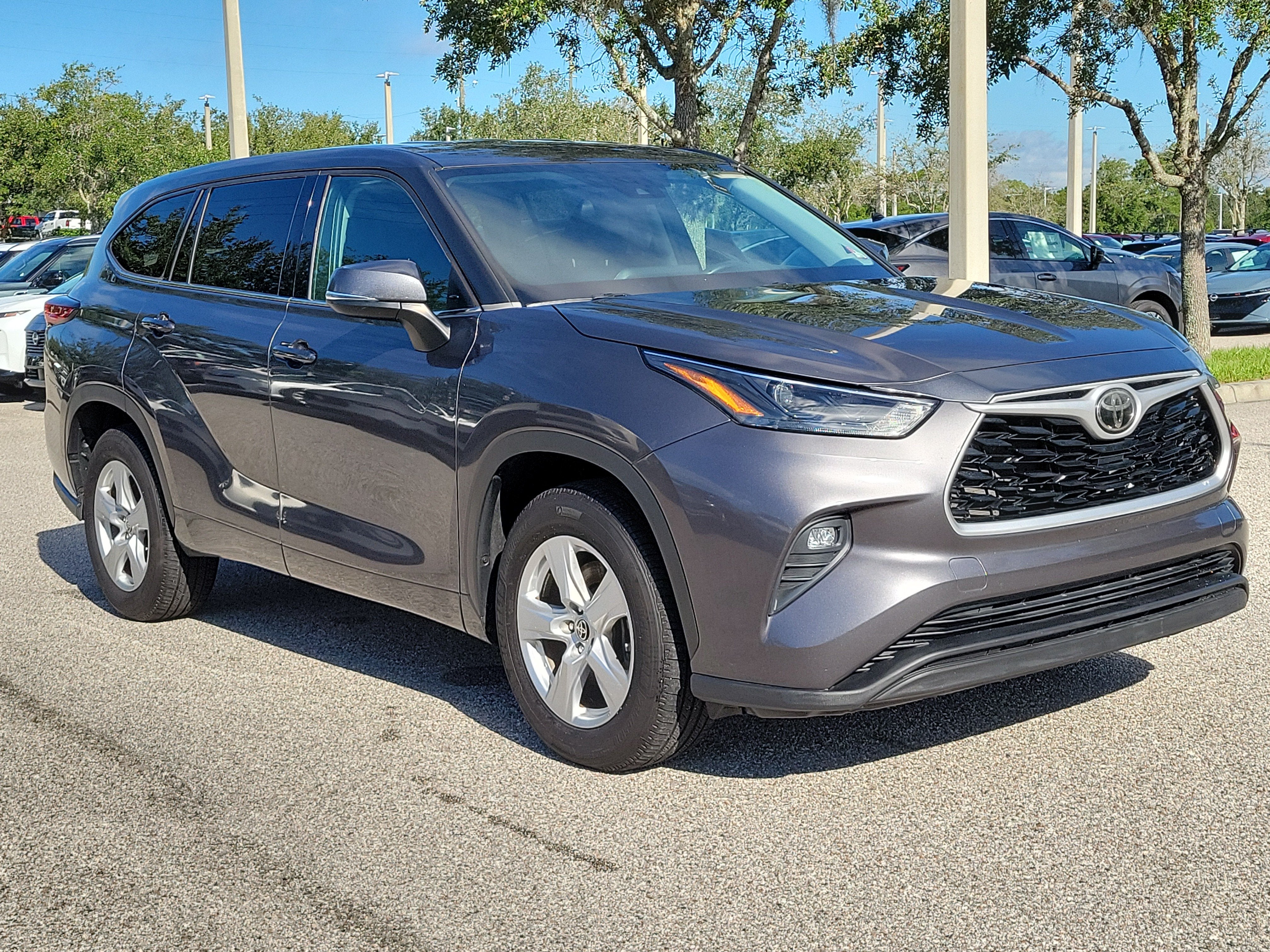 2022 Toyota Highlander LE