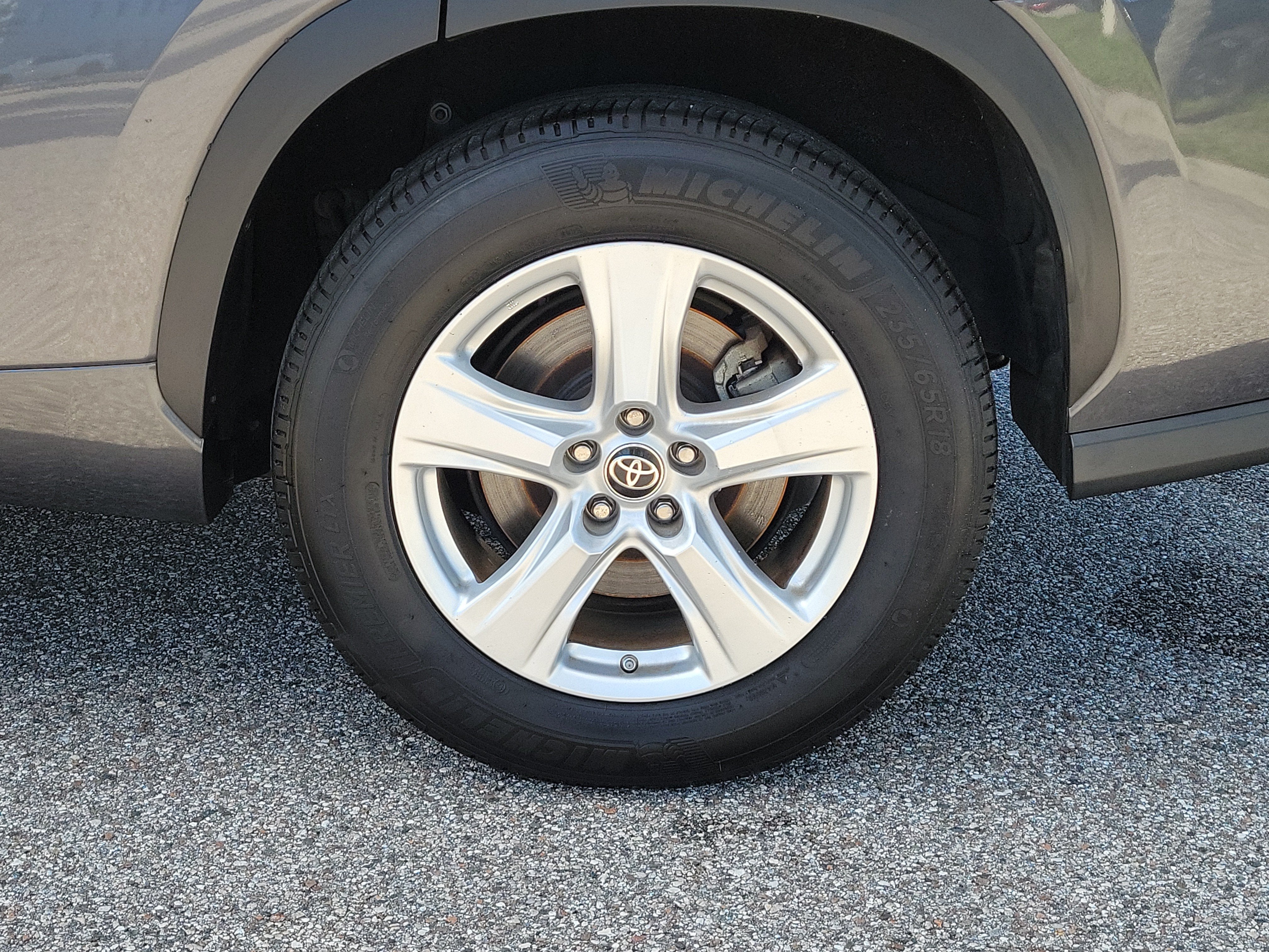 2022 Toyota Highlander LE