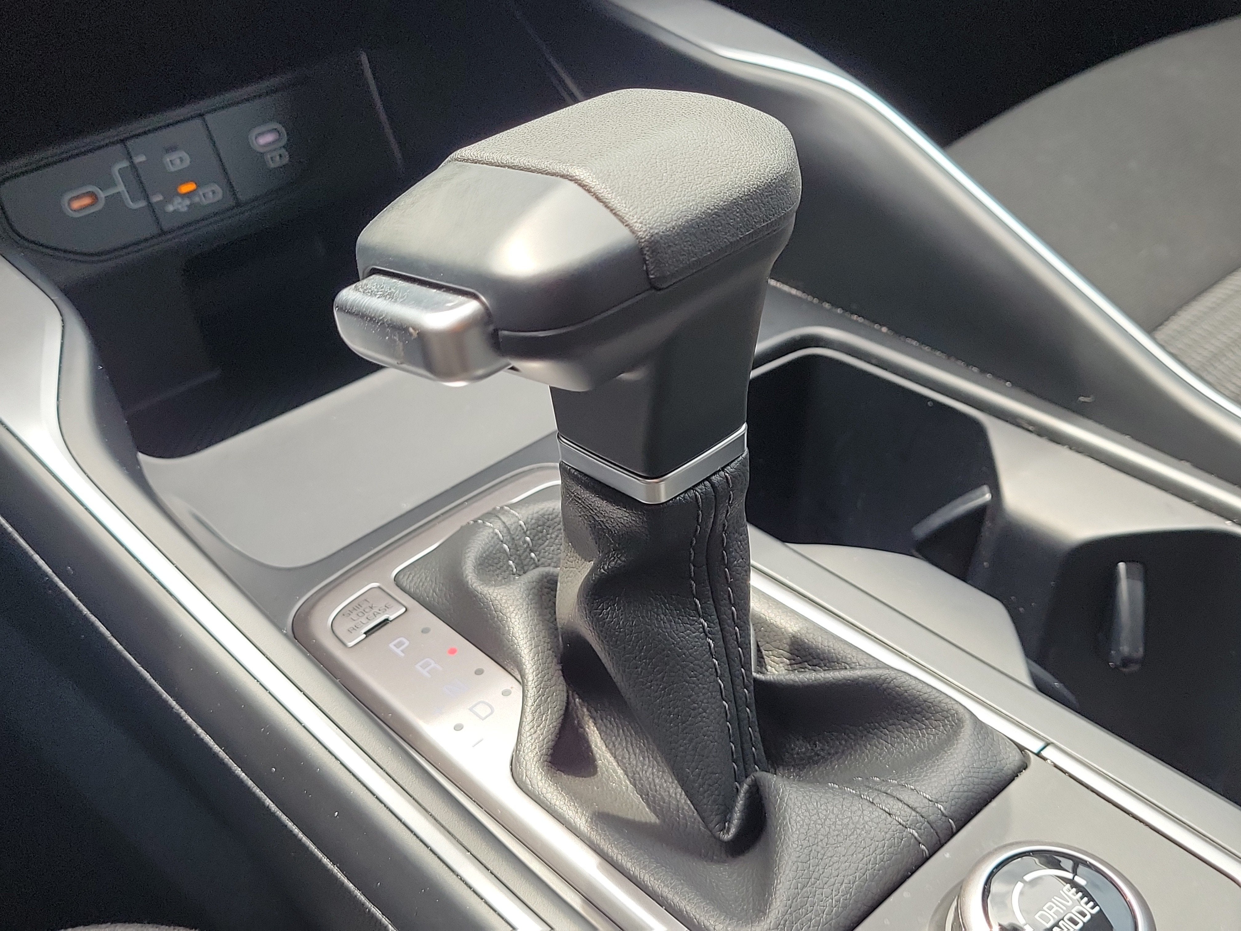 2024 Kia Sorento LX