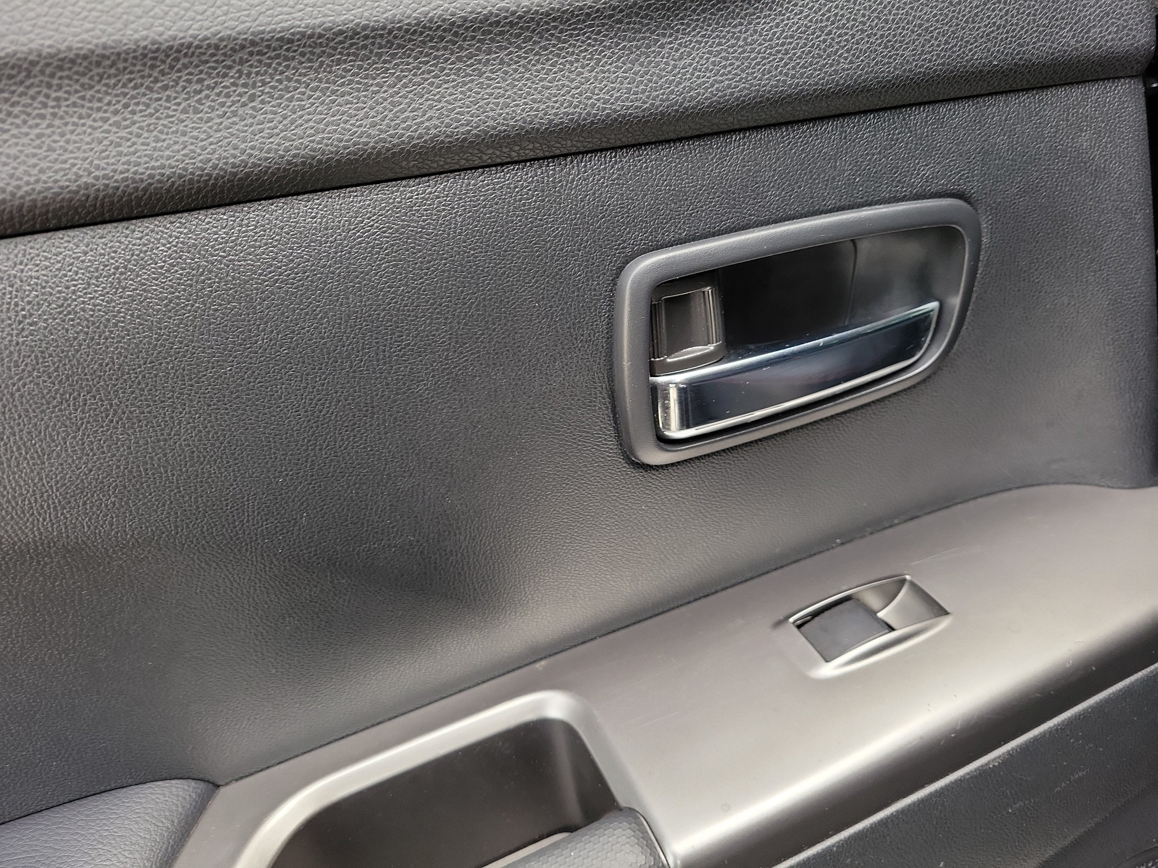 2023 Mitsubishi Outlander Sport ES