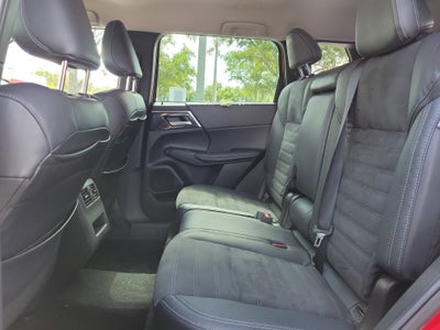 2023 Mitsubishi Outlander SE
