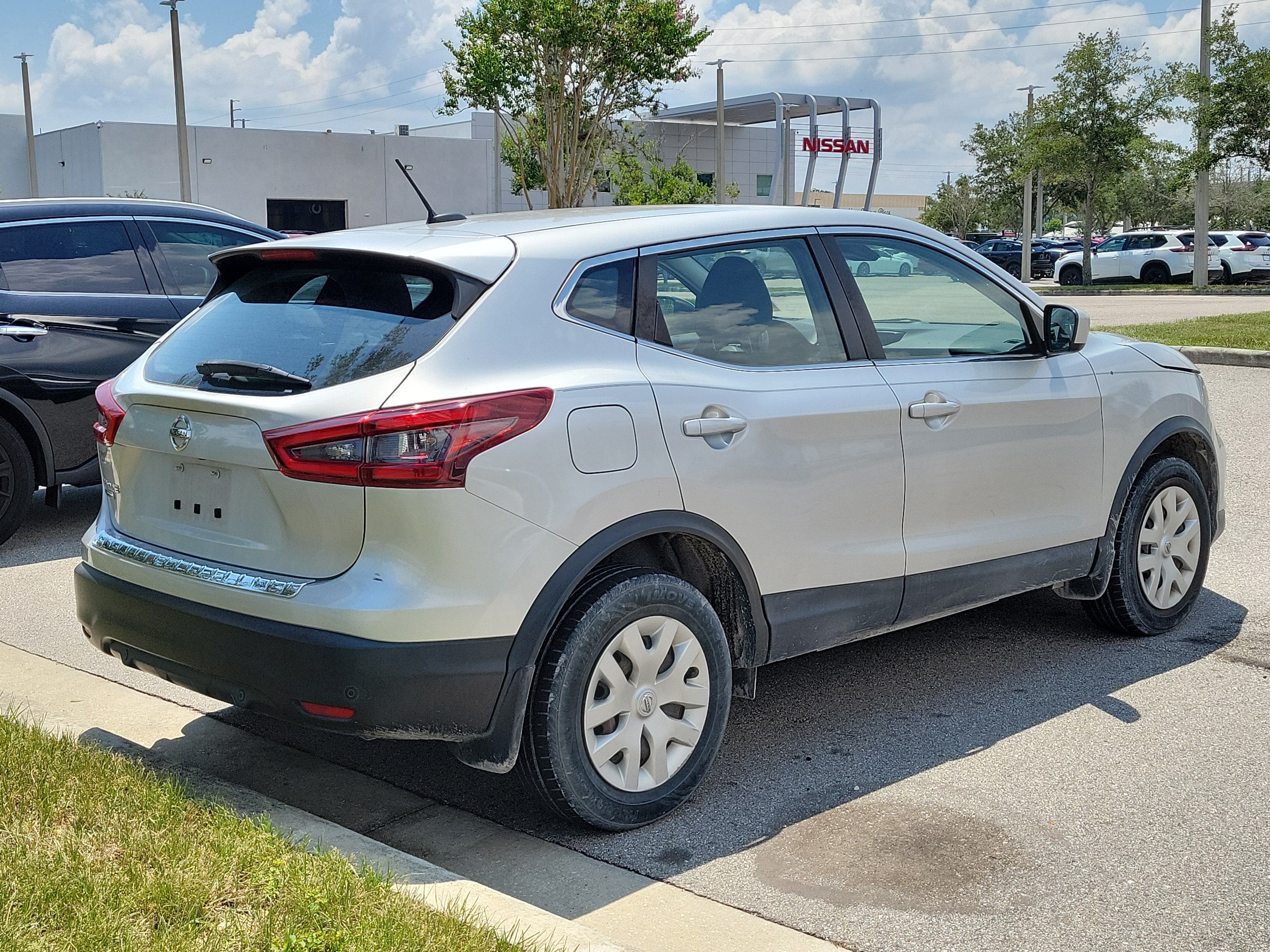 2020 Nissan Rogue Sport S