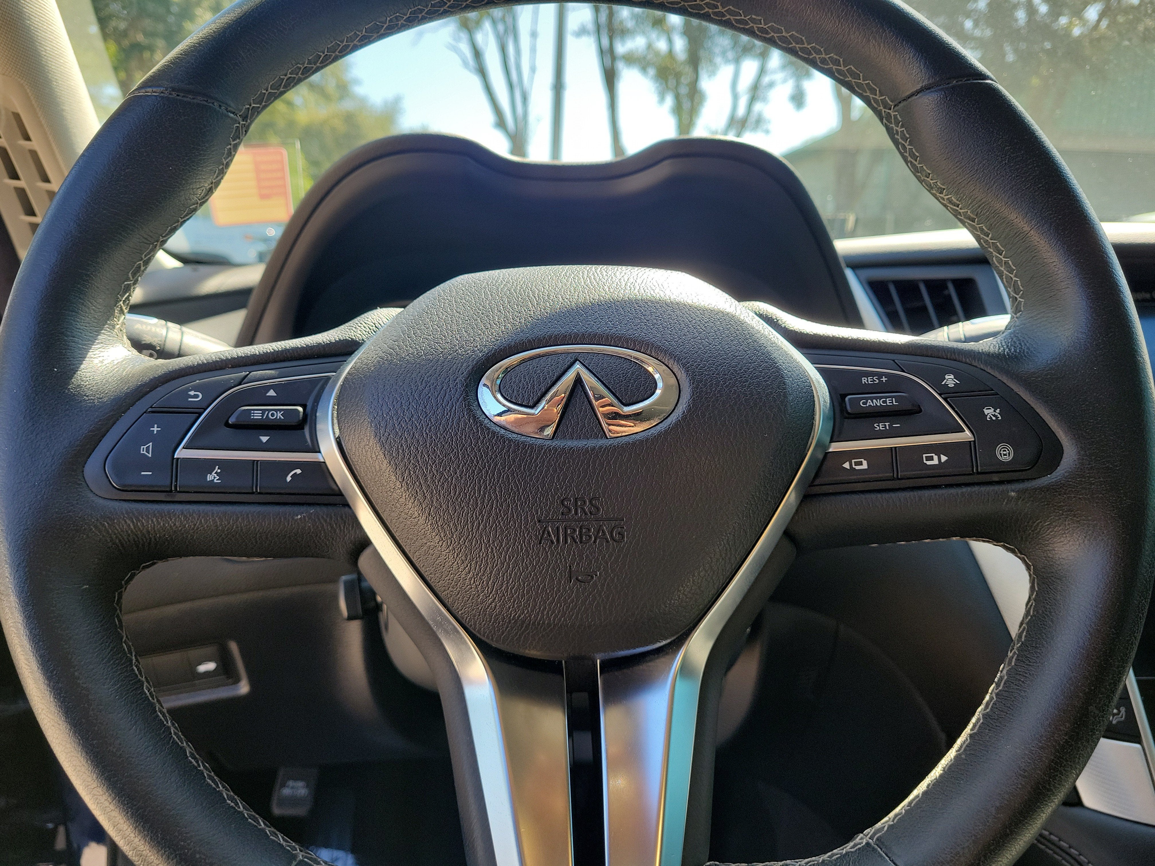 2023 INFINITI Q50 LUXE