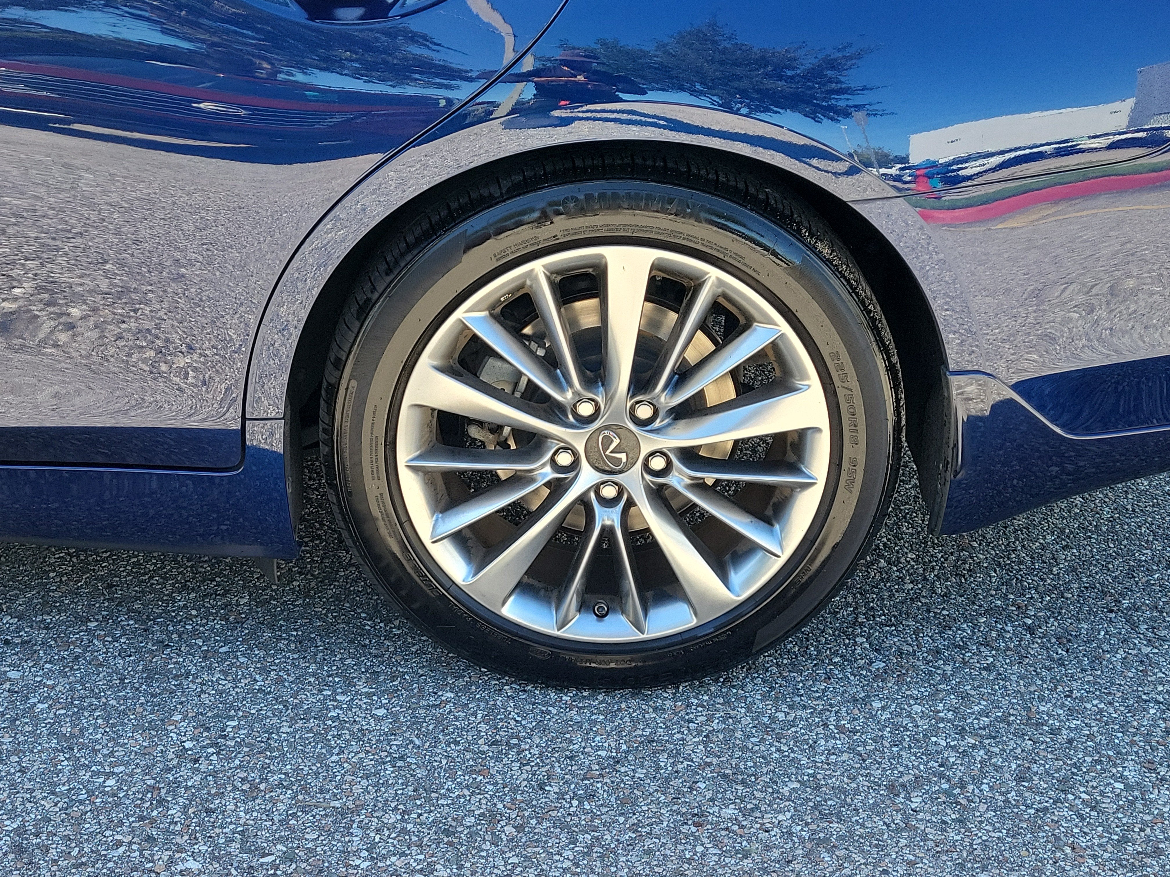 2023 INFINITI Q50 LUXE