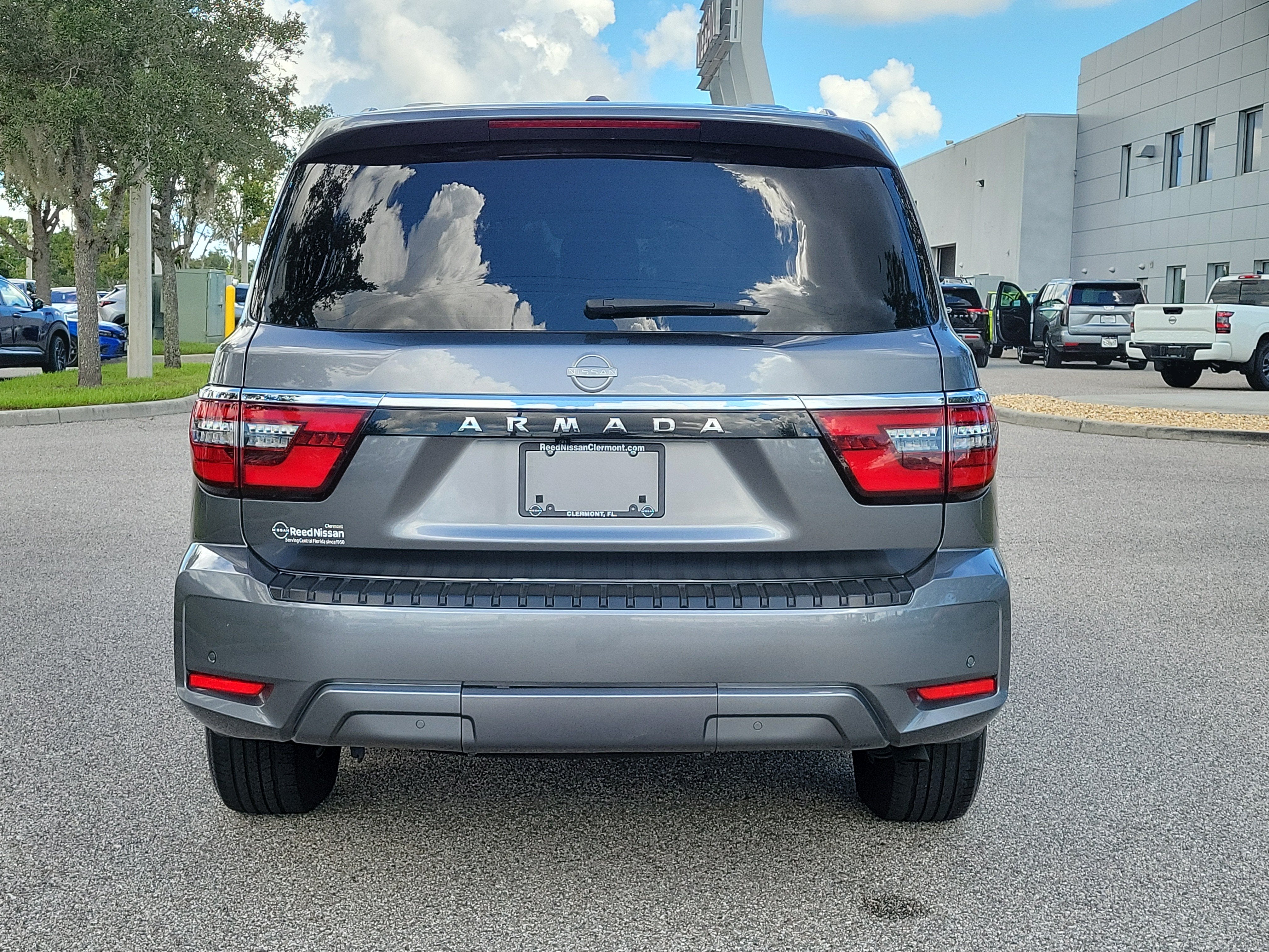 2023 Nissan Armada SV